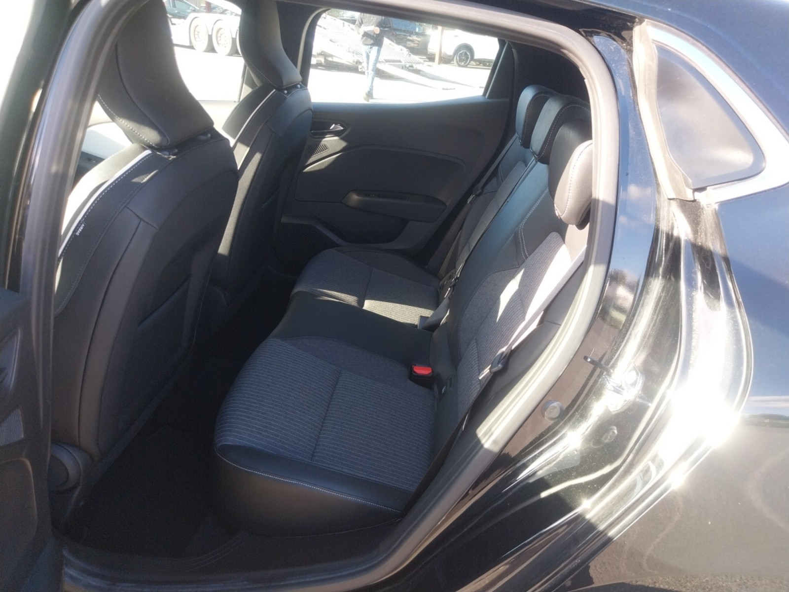 Vente en ligne Renault Clio 5 Clio TCe 90 - 21N au prix de 14 290 €