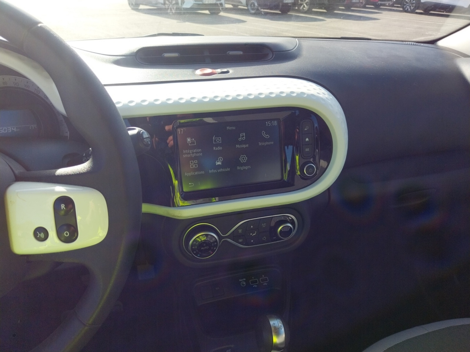 Vente en ligne Renault Twingo Electrique Twingo III E-Tech au prix de 13 690 €