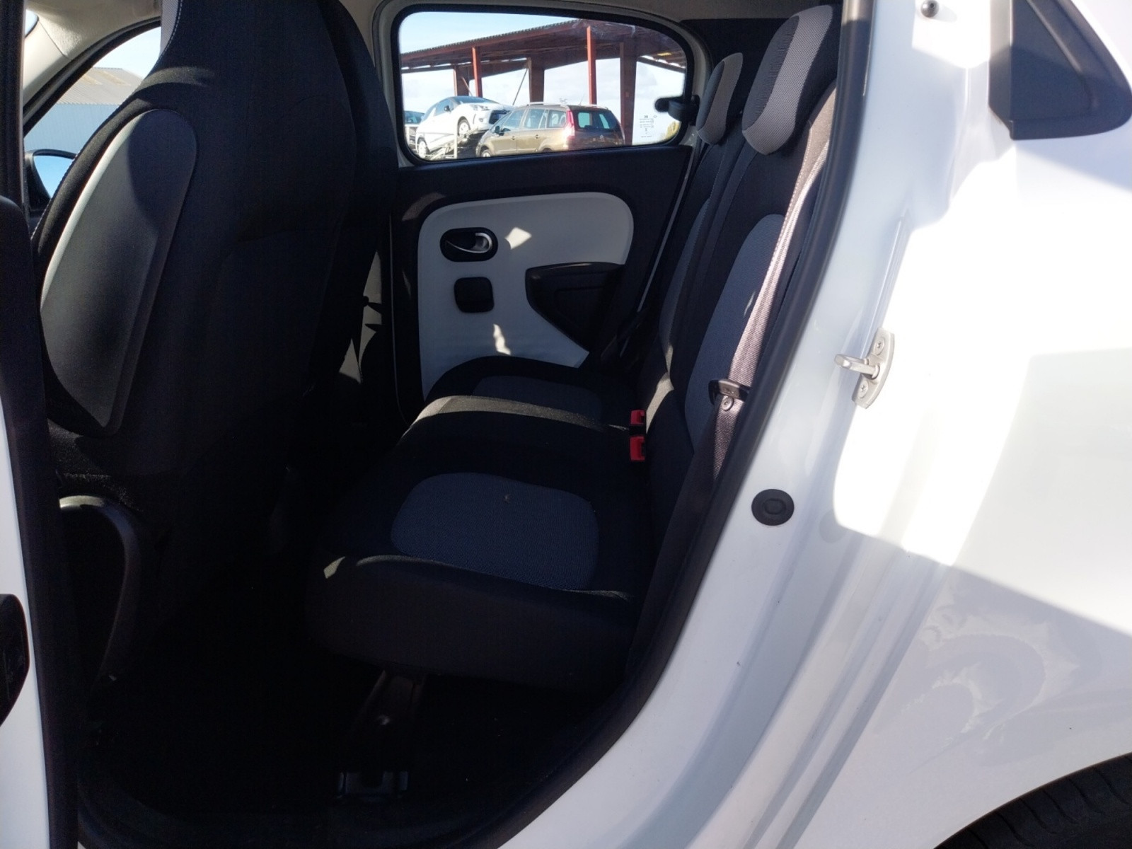 Vente en ligne Renault Twingo Electrique Twingo III E-Tech au prix de 13 690 €