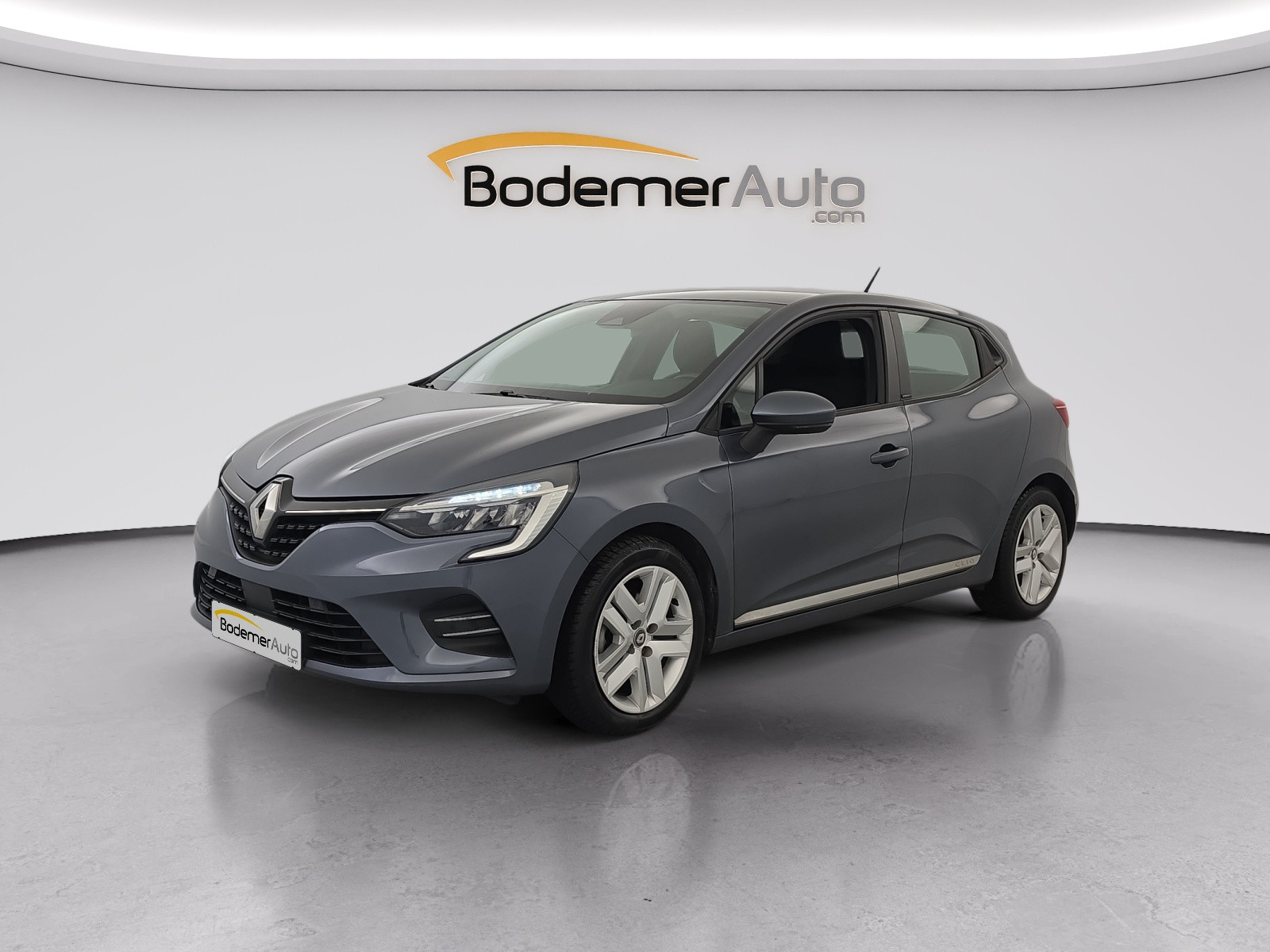 Renault Clio 5 Clio E-Tech 140 - 21 occasion de 2021 en vente à Vannes