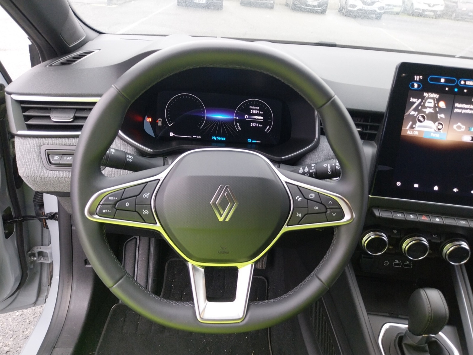 Vente en ligne Renault Clio 5 Clio E-Tech full hybrid 145 ch GSR2 au prix de 19 490 €