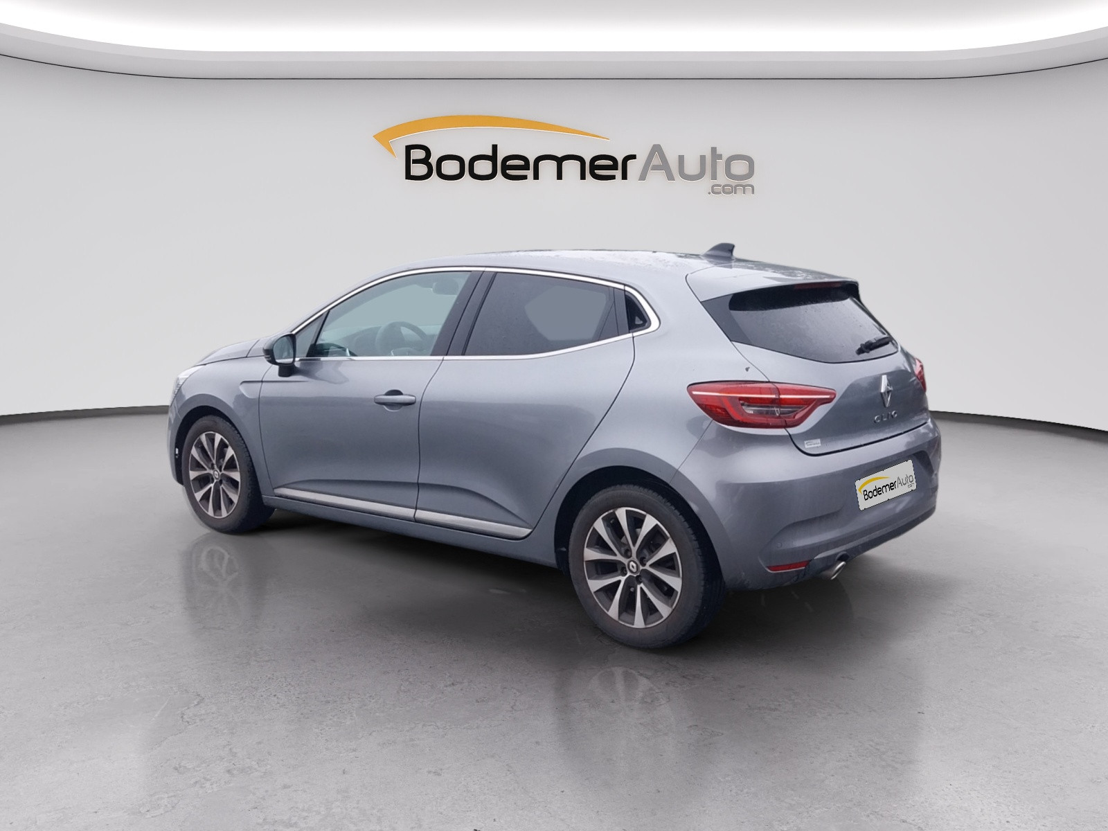Vente en ligne Renault Clio 5 Clio TCe 90 au prix de 15 290 €
