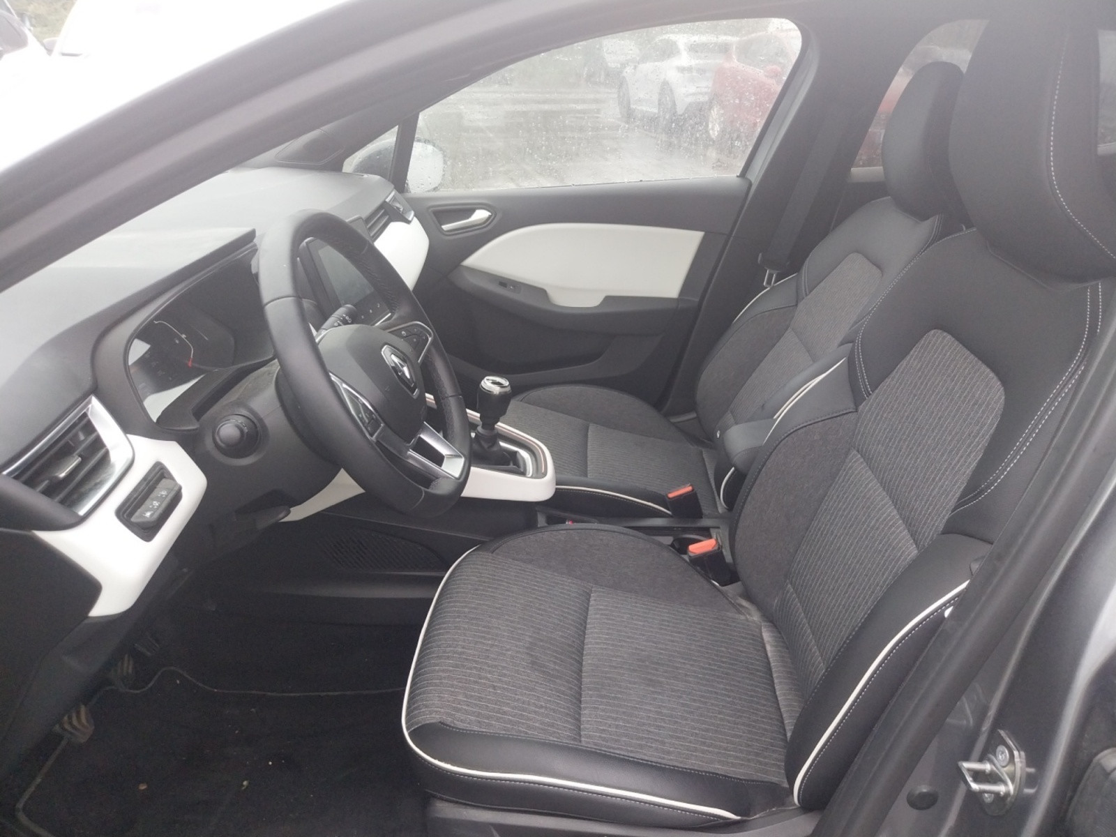 Vente en ligne Renault Clio 5 Clio TCe 90 au prix de 15 290 €