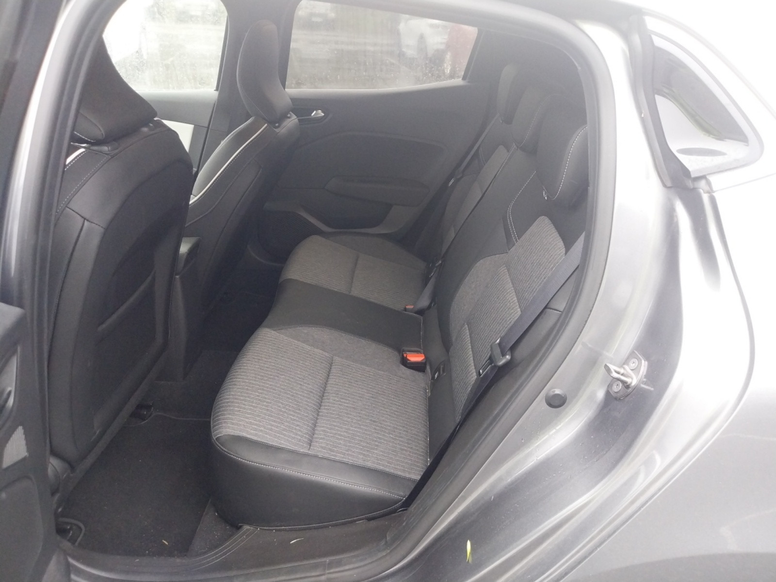 Vente en ligne Renault Clio 5 Clio TCe 90 au prix de 15 290 €