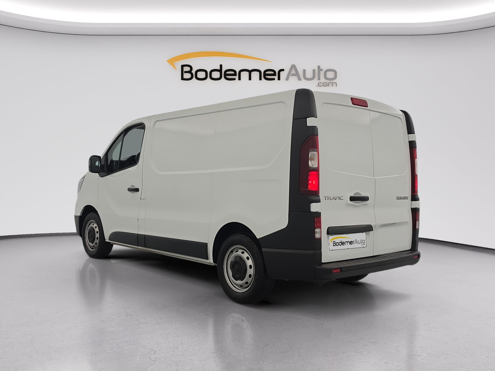 Vente en ligne Renault Trafic 3 Fourgon TRAFIC FGN L1H1 3000 KG BLUE DCI 130 au prix de 22 590 €
