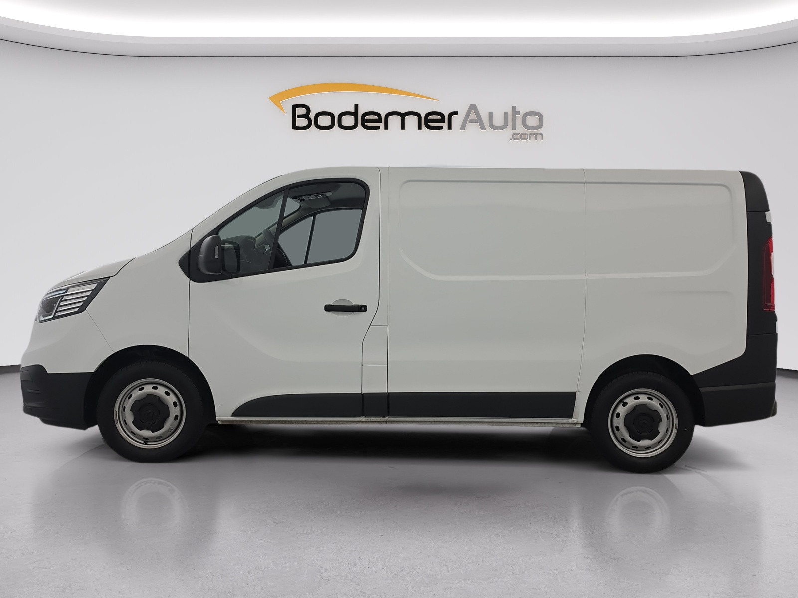 Vente en ligne Renault Trafic 3 Fourgon TRAFIC FGN L1H1 3000 KG BLUE DCI 130 au prix de 22 590 €