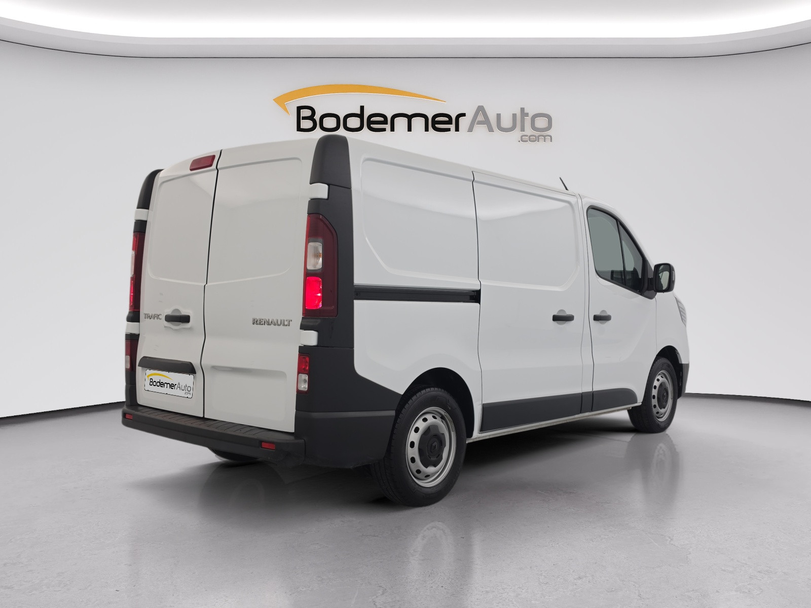 Vente en ligne Renault Trafic 3 Fourgon TRAFIC FGN L1H1 3000 KG BLUE DCI 130 au prix de 22 590 €