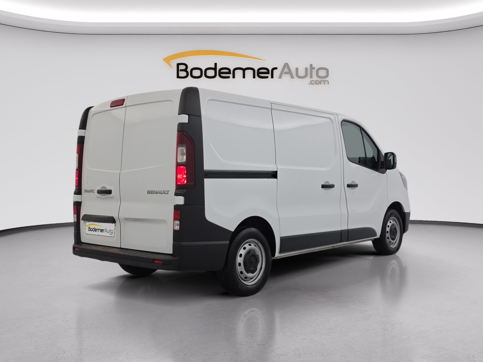 Vente en ligne Renault Trafic 3 Fourgon TRAFIC FGN L1H1 3000 KG BLUE DCI 130 au prix de 22 590 €