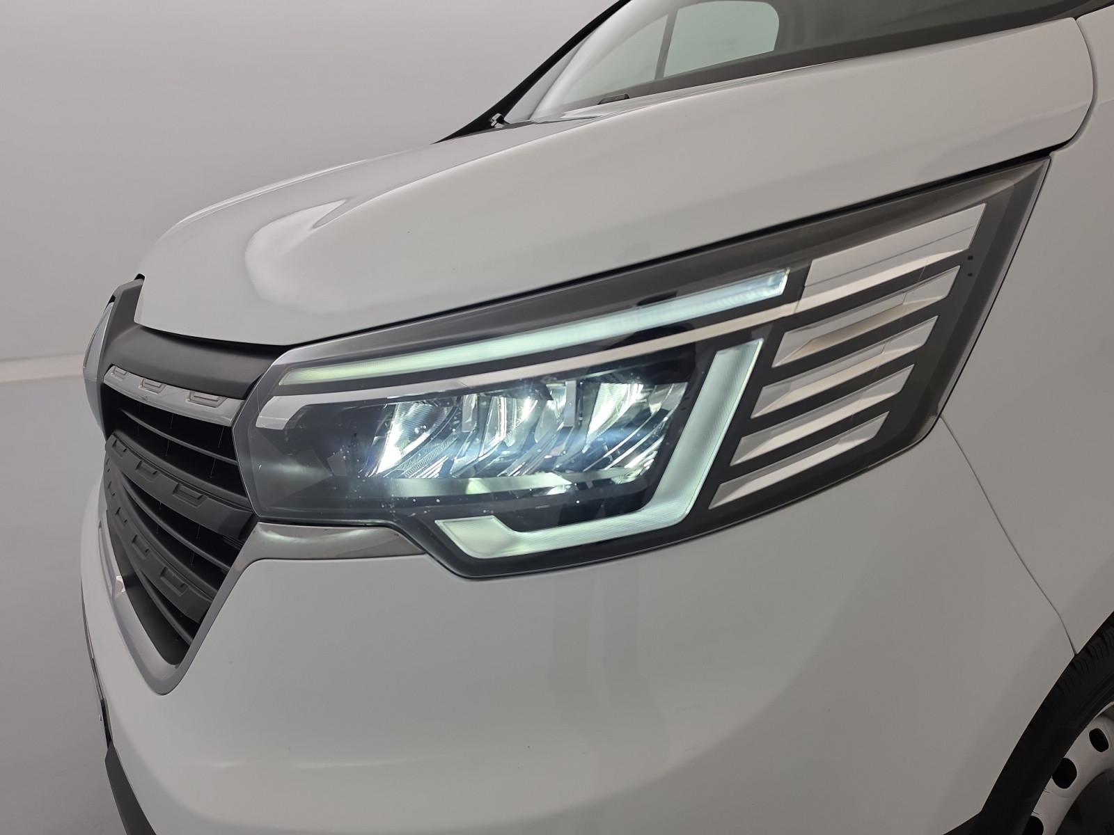 Vente en ligne Renault Trafic 3 Fourgon TRAFIC FGN L1H1 3000 KG BLUE DCI 130 au prix de 22 590 €