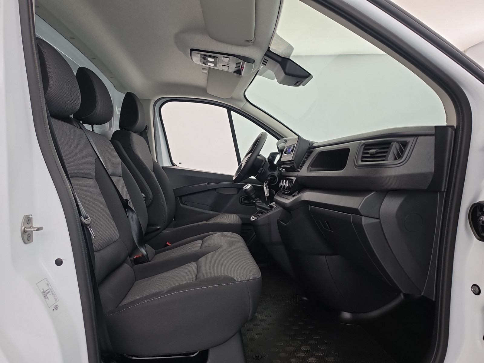 Vente en ligne Renault Trafic 3 Fourgon TRAFIC FGN L1H1 3000 KG BLUE DCI 130 au prix de 22 590 €