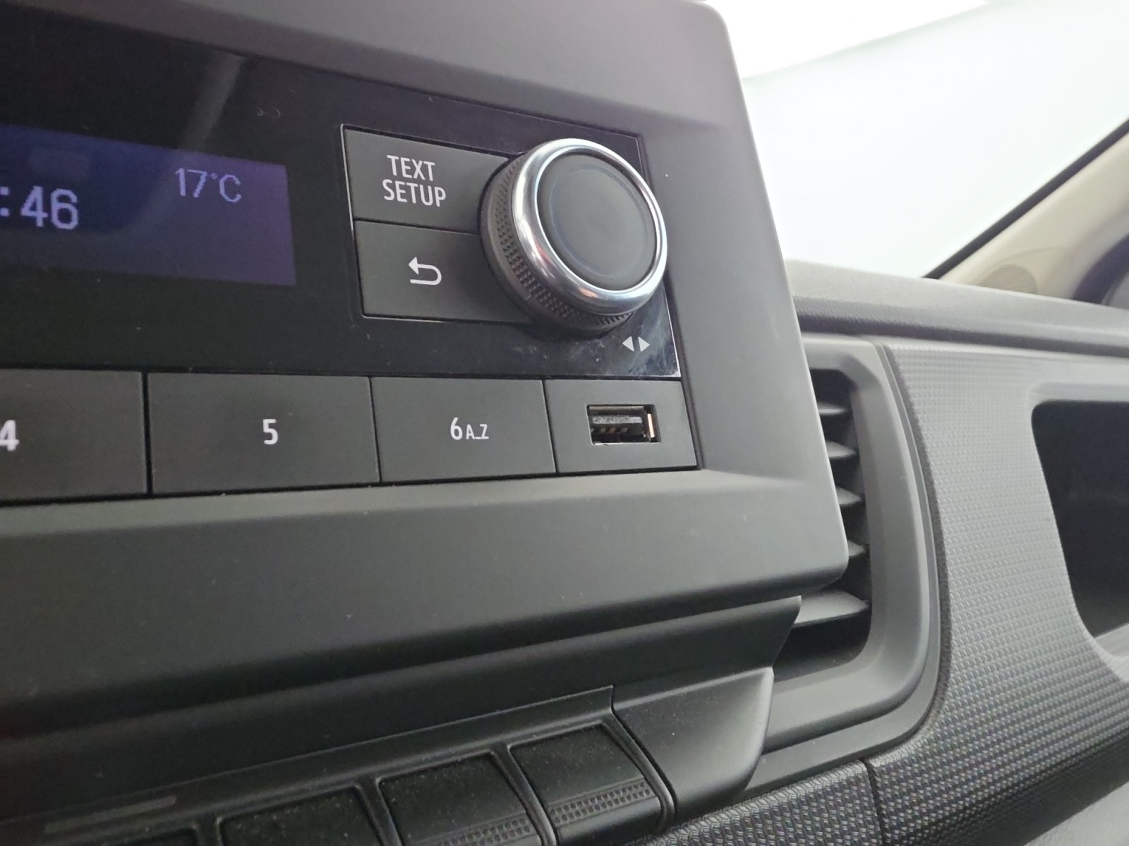 Vente en ligne Renault Trafic 3 Fourgon TRAFIC FGN L1H1 3000 KG BLUE DCI 130 au prix de 22 590 €