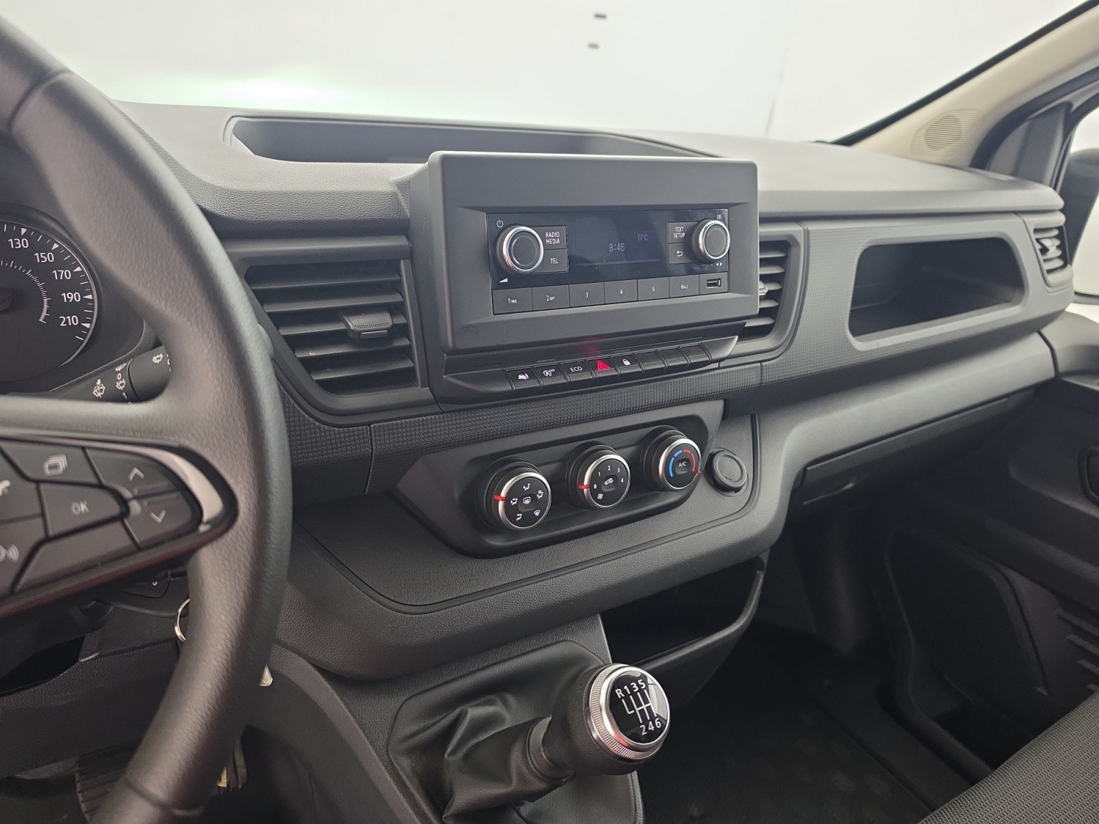 Vente en ligne Renault Trafic 3 Fourgon TRAFIC FGN L1H1 3000 KG BLUE DCI 130 au prix de 22 590 €