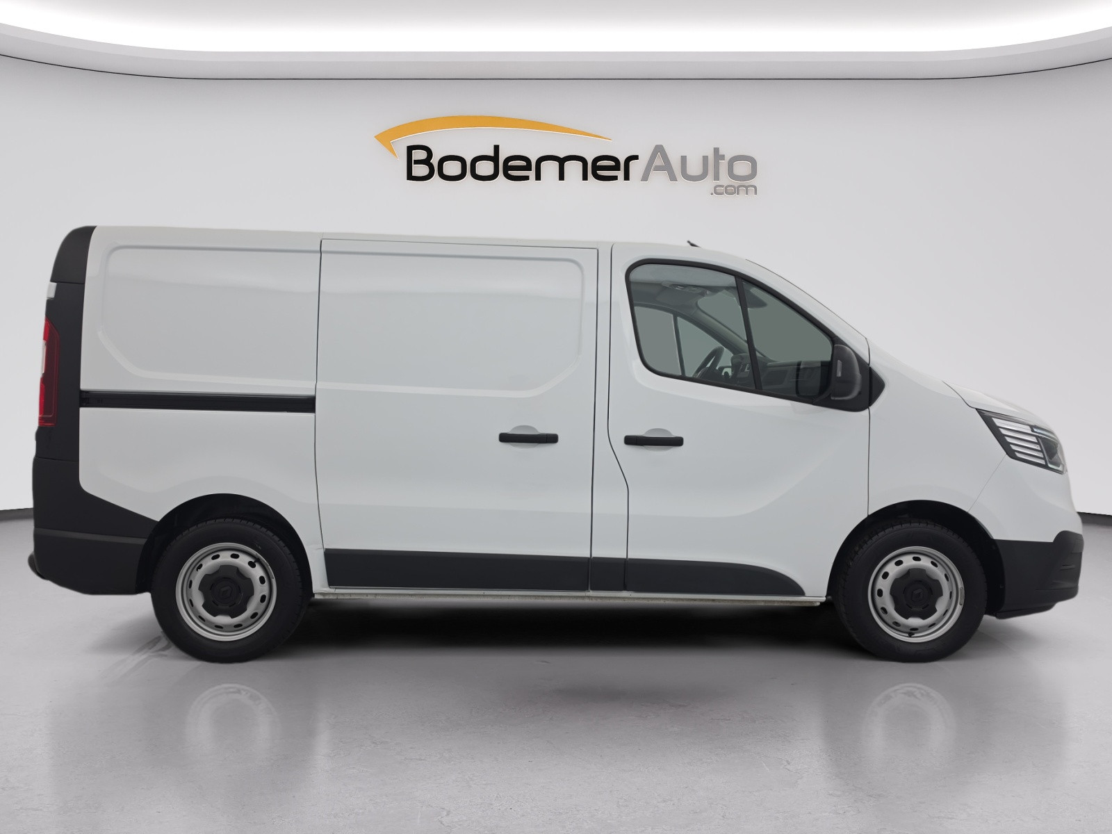 Vente en ligne Renault Trafic 3 Fourgon TRAFIC FGN L1H1 3000 KG BLUE DCI 130 au prix de 22 590 €
