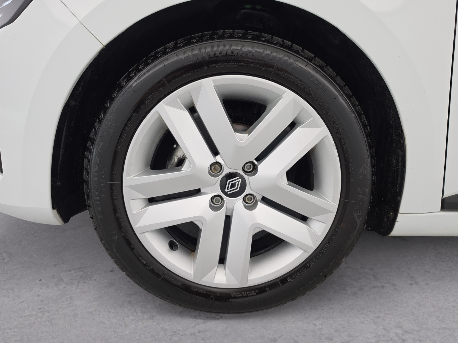 Vente en ligne Renault Clio 5 Clio SCe 65 au prix de 13 290 €