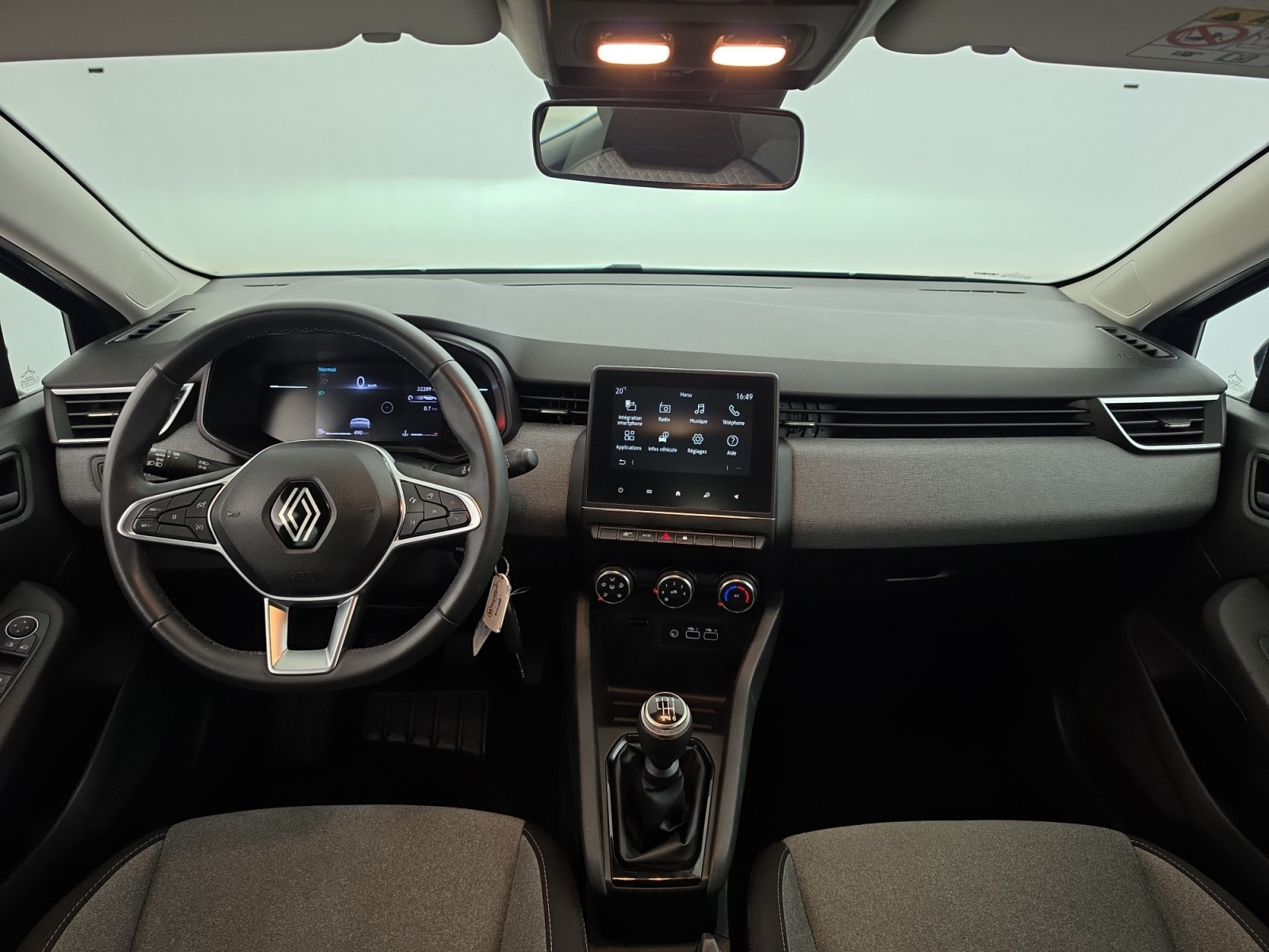 Vente en ligne Renault Clio 5 Clio TCe 90 au prix de 15 290 €