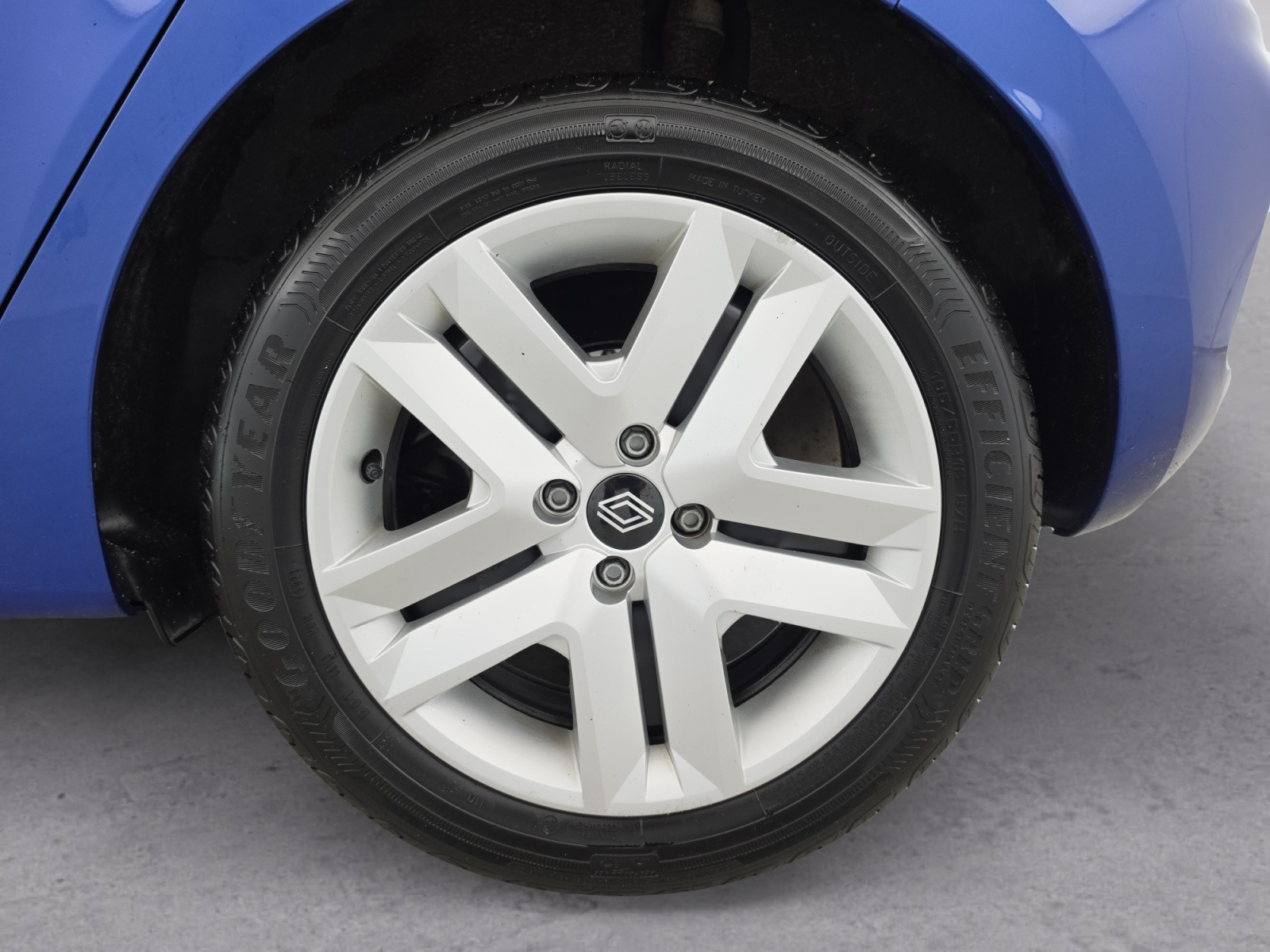 Vente en ligne Renault Clio 5 Clio TCe 90 au prix de 15 290 €