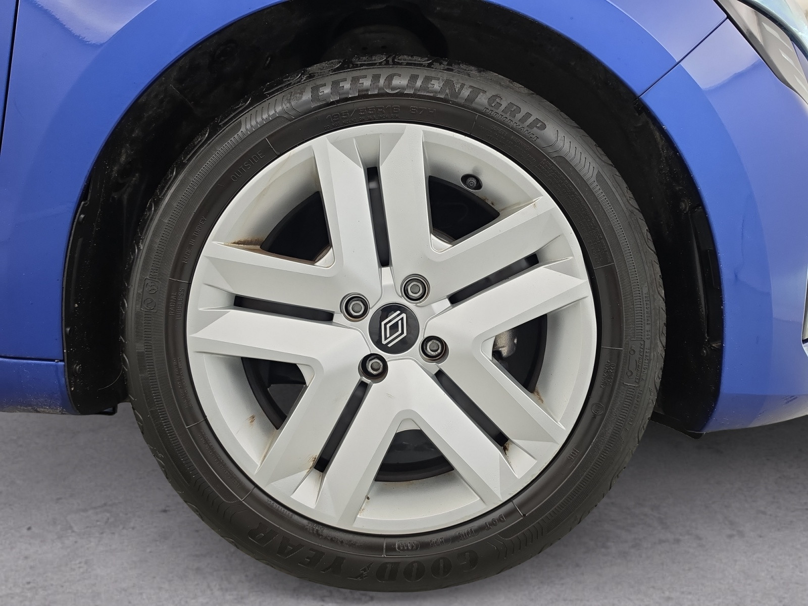 Vente en ligne Renault Clio 5 Clio TCe 90 au prix de 15 290 €