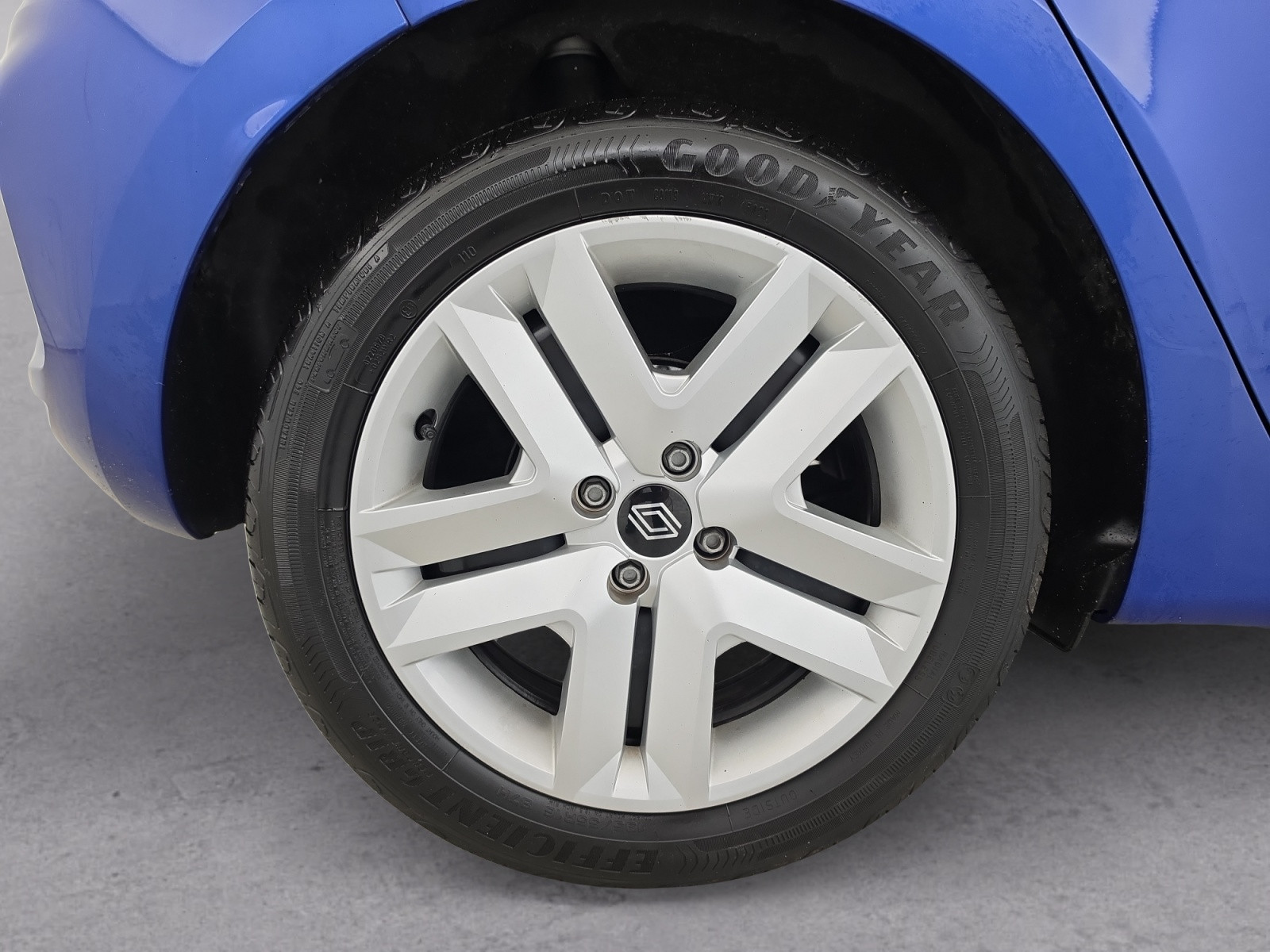 Vente en ligne Renault Clio 5 Clio TCe 90 au prix de 15 290 €