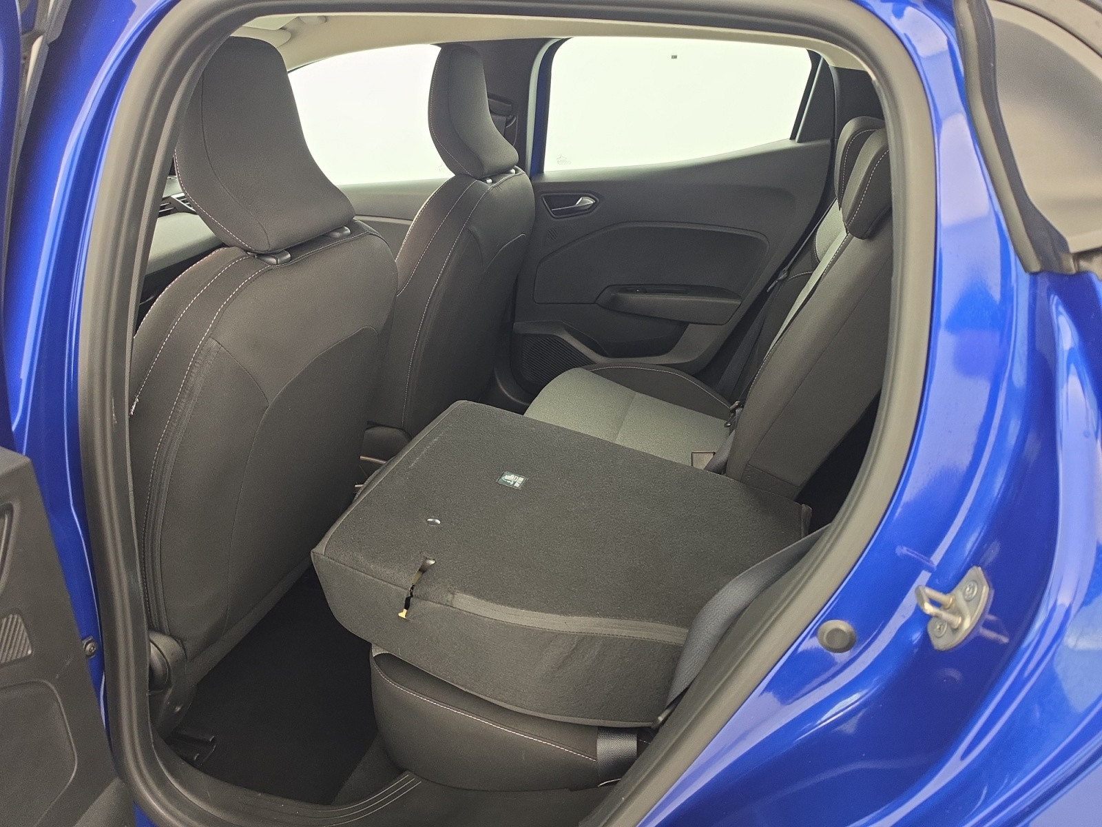 Vente en ligne Renault Clio 5 Clio TCe 90 au prix de 15 290 €