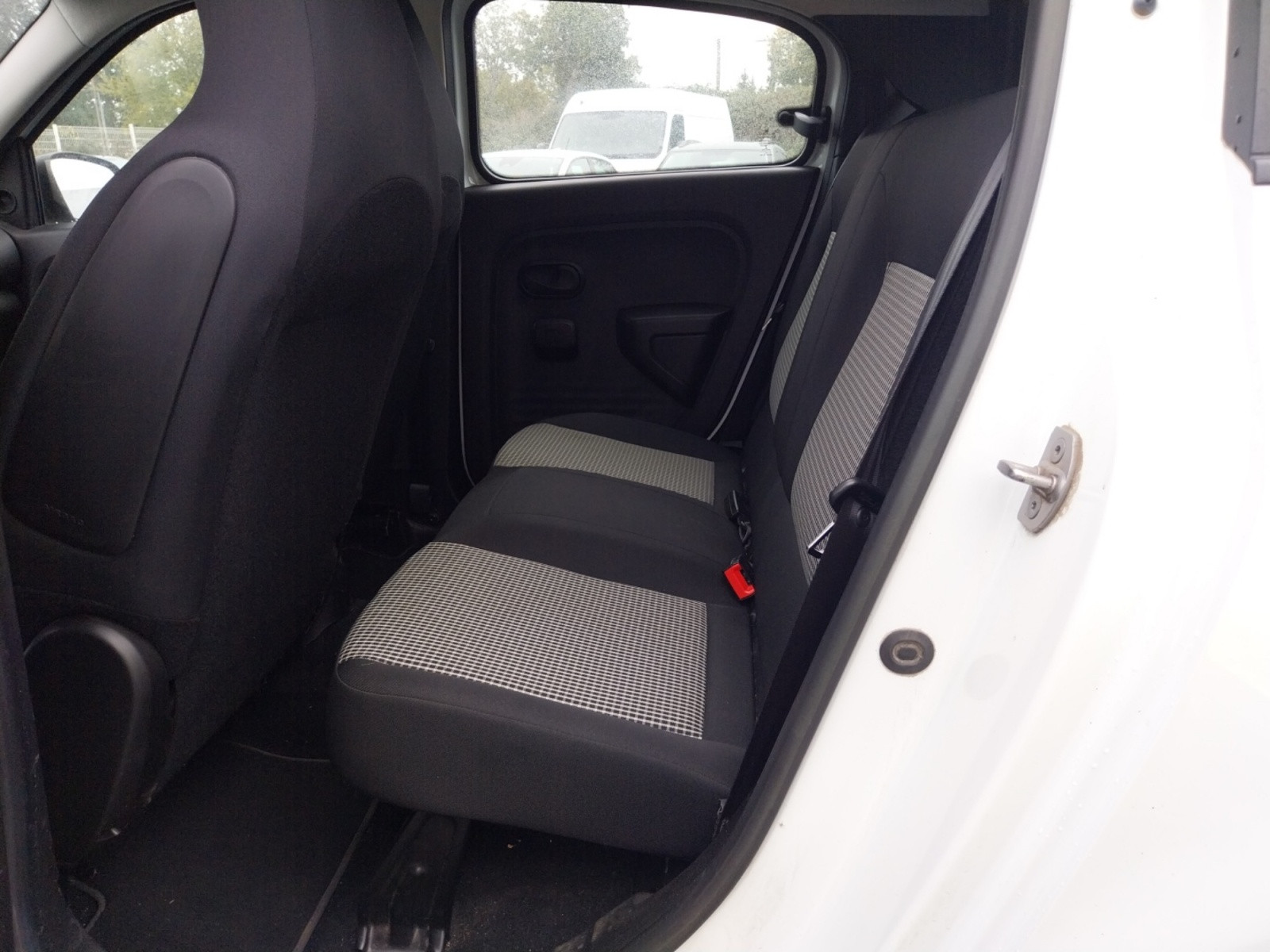 Vente en ligne Renault Twingo Electrique Twingo III E-Tech au prix de 11 490 €