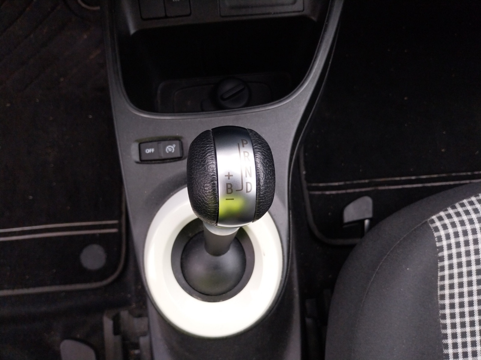 Vente en ligne Renault Twingo Electrique Twingo III E-Tech au prix de 11 490 €