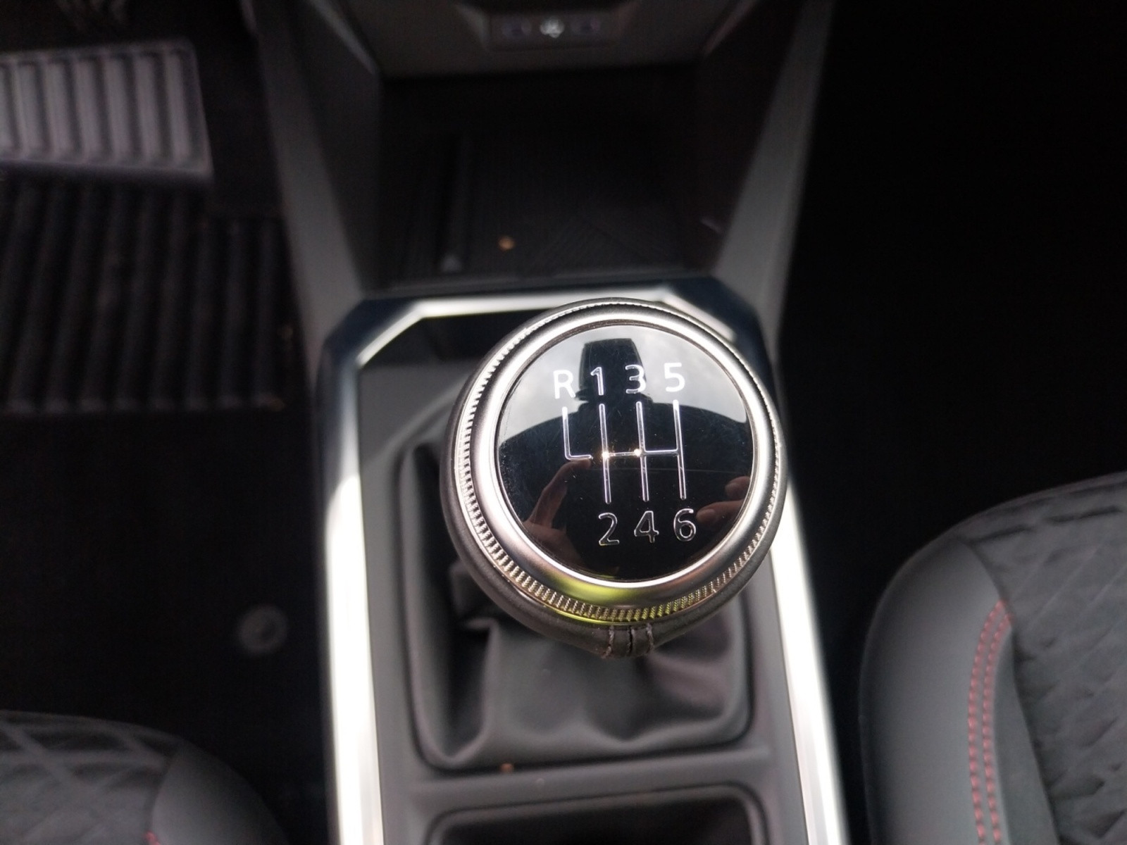 Vente en ligne Renault Clio 6 Clio TCe 115 ch au prix de 21 990 €