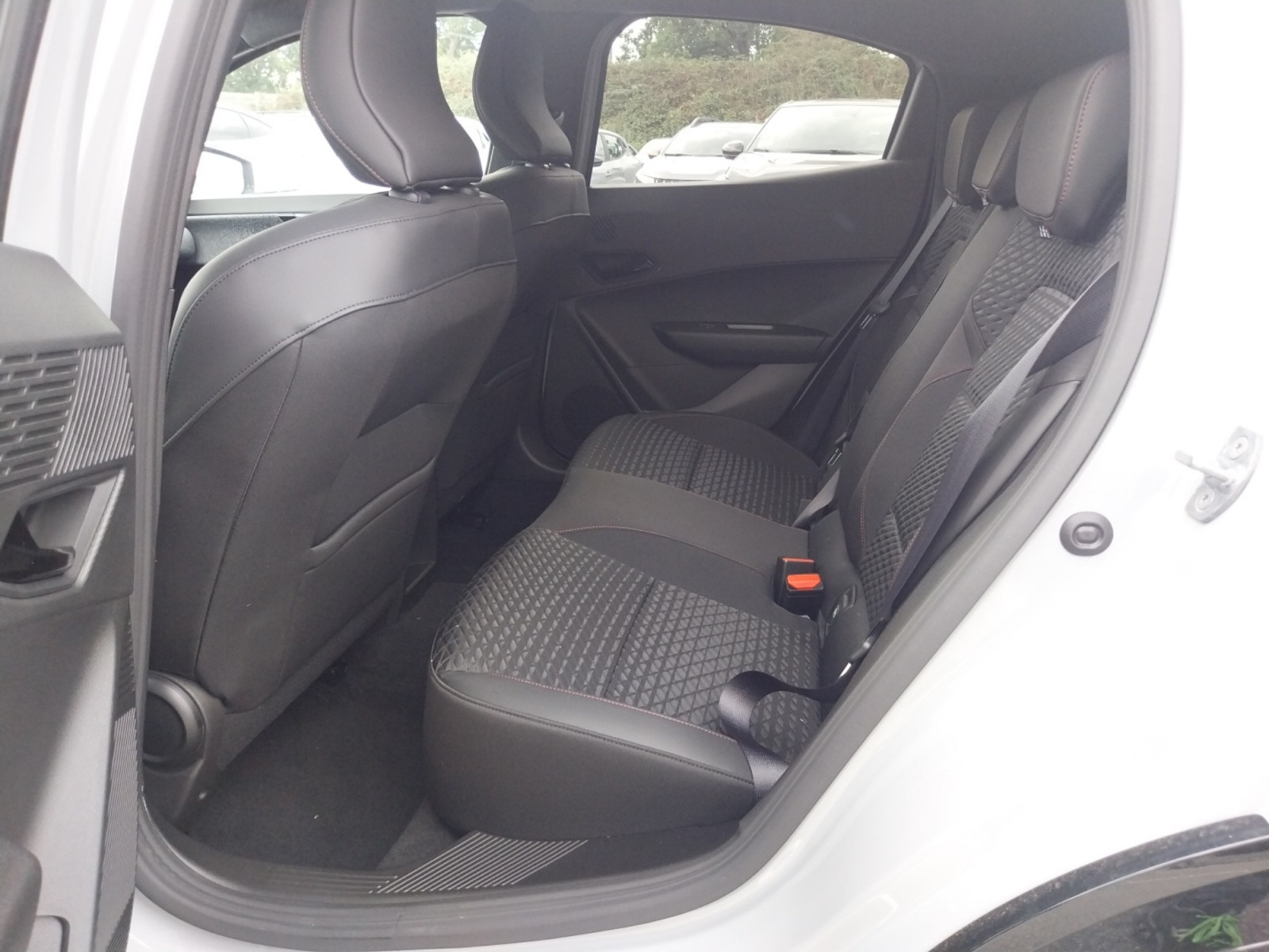 Vente en ligne Renault Clio 6 Clio TCe 115 ch au prix de 21 990 €