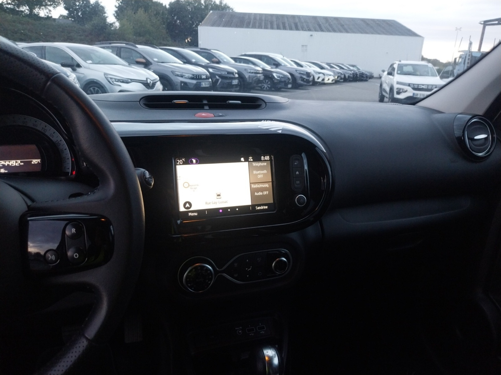 Vente en ligne Renault Twingo Electrique Twingo III E-Tech au prix de 14 990 €