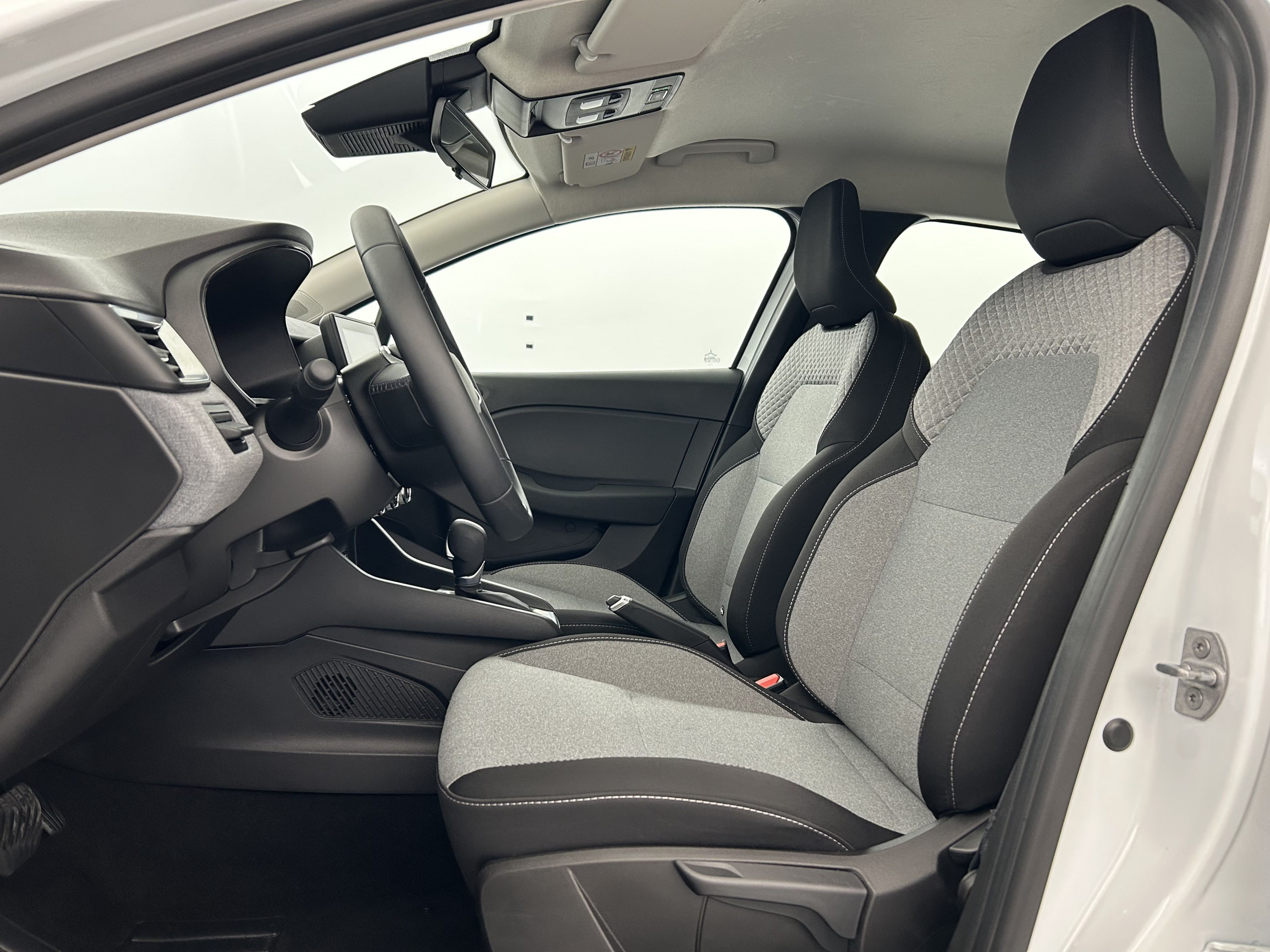 Vente en ligne Renault Clio 5 Clio E-Tech full hybrid 145 ch GSR2 au prix de 17 990 €