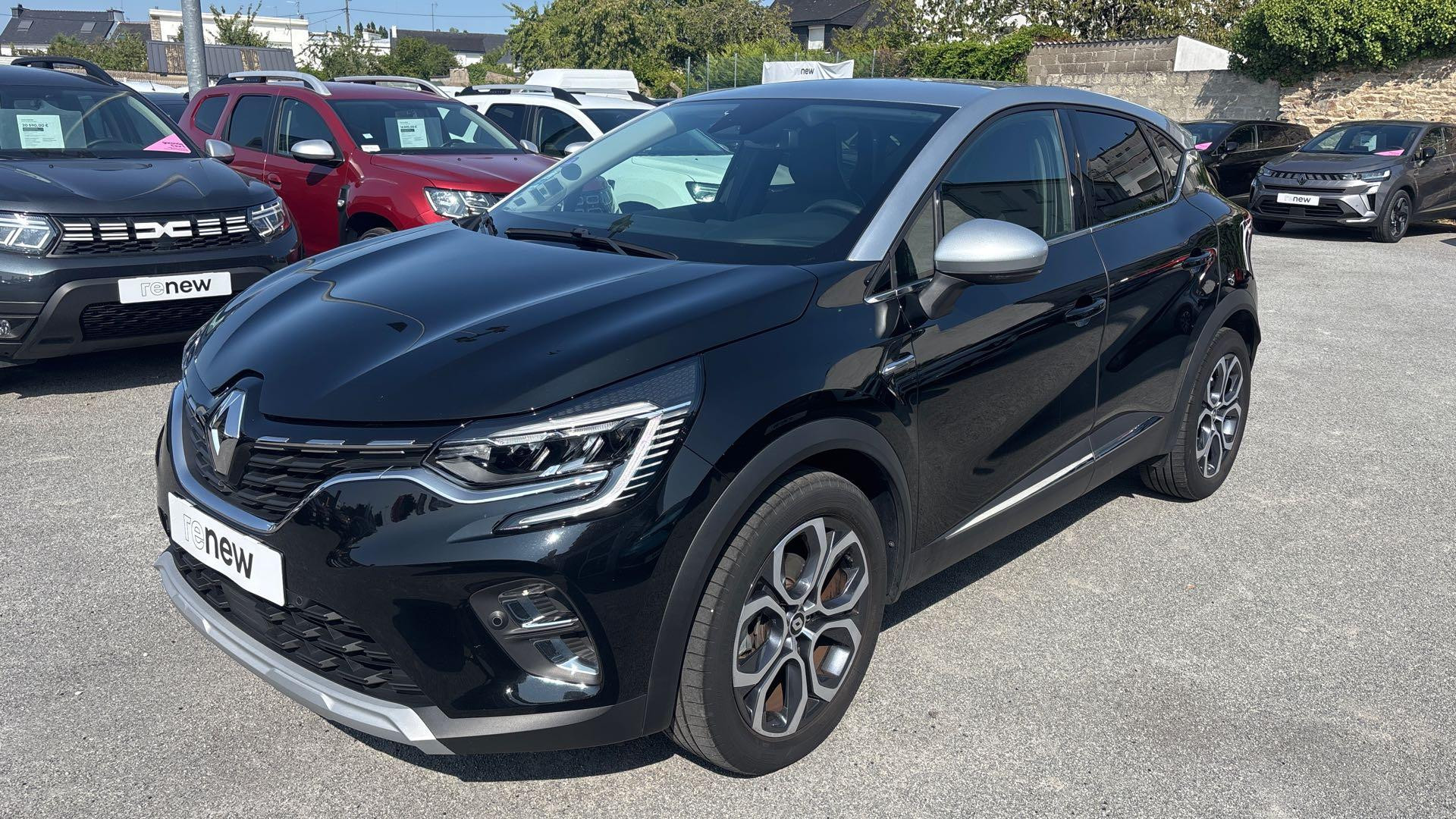 Renault Captur  E-Tech full hybrid 145 occasion de 2023 en vente à Vannes
