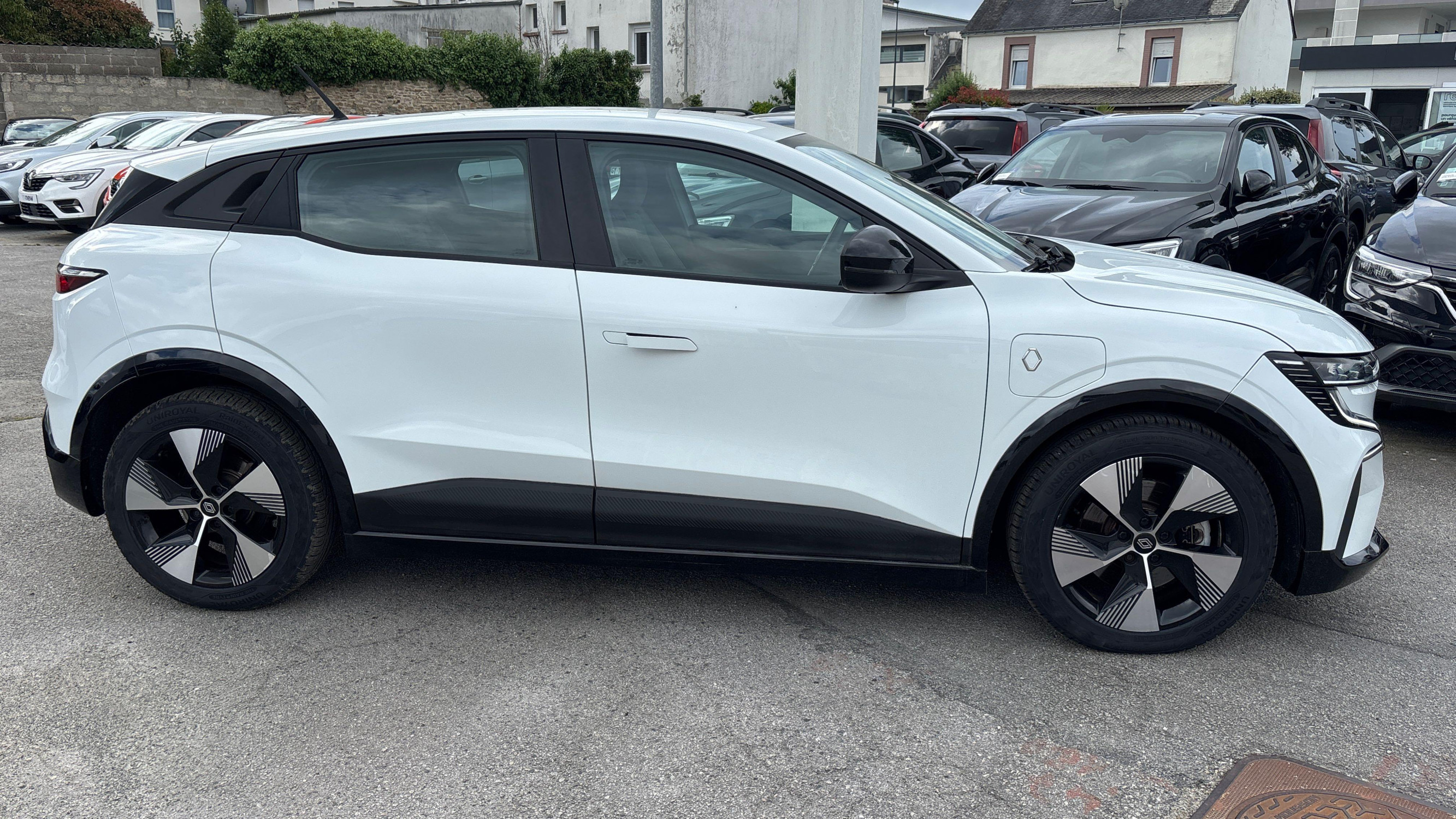 Vente en ligne Renault Megane E-Tech  EV60 220 ch super charge au prix de 22 690 €