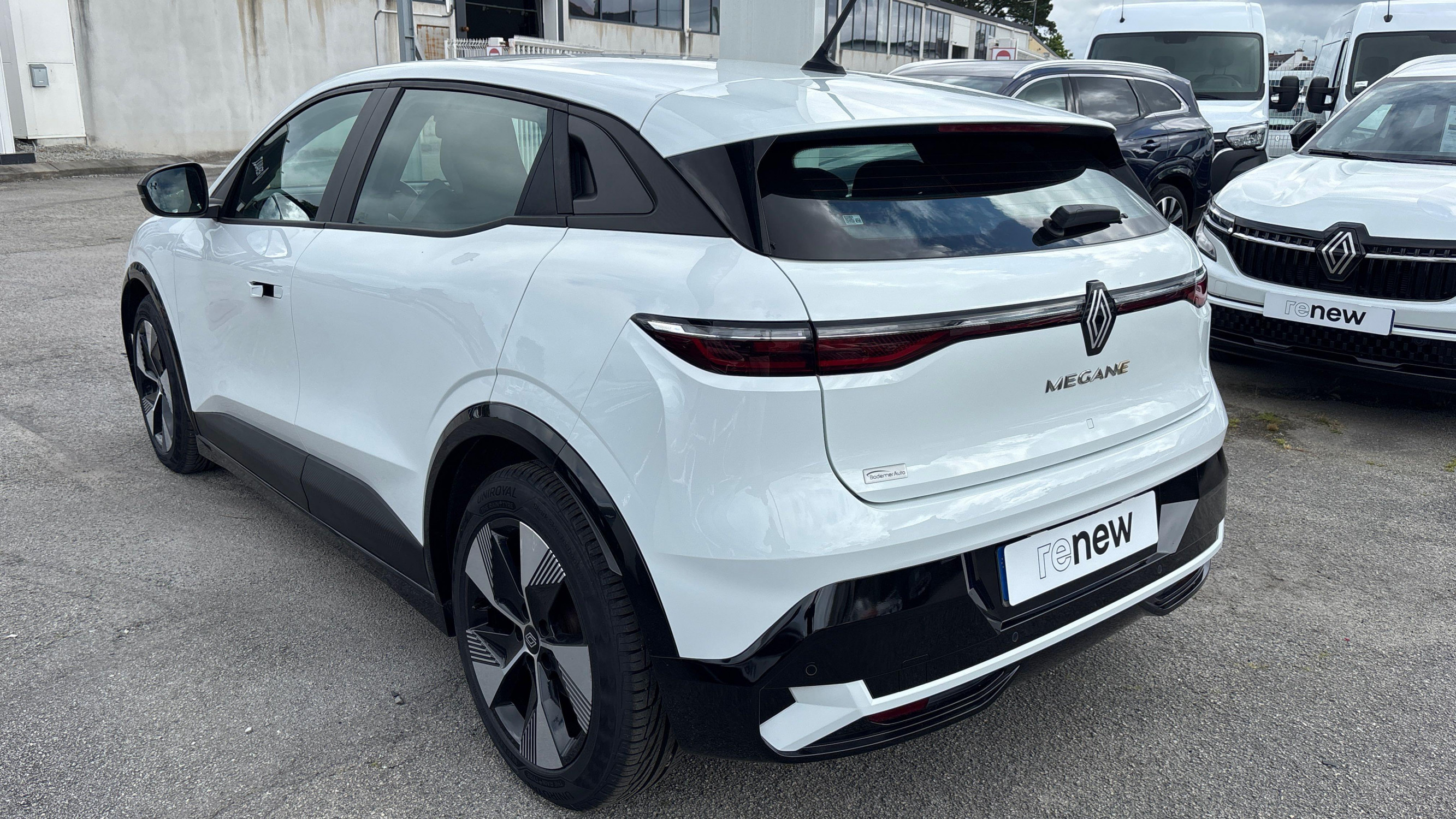 Vente en ligne Renault Megane E-Tech  EV60 220 ch super charge au prix de 22 690 €