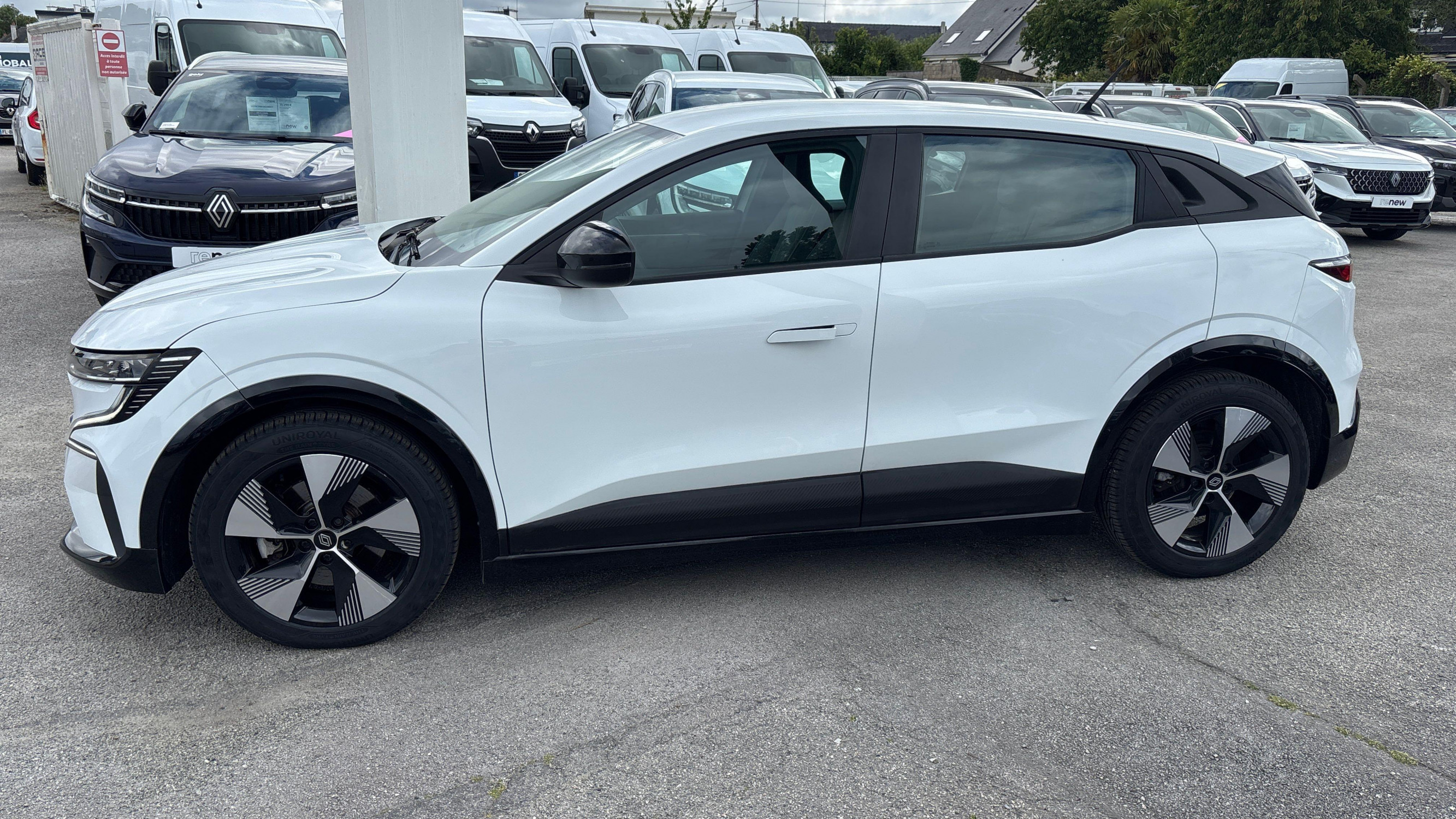 Vente en ligne Renault Megane E-Tech  EV60 220 ch super charge au prix de 22 690 €