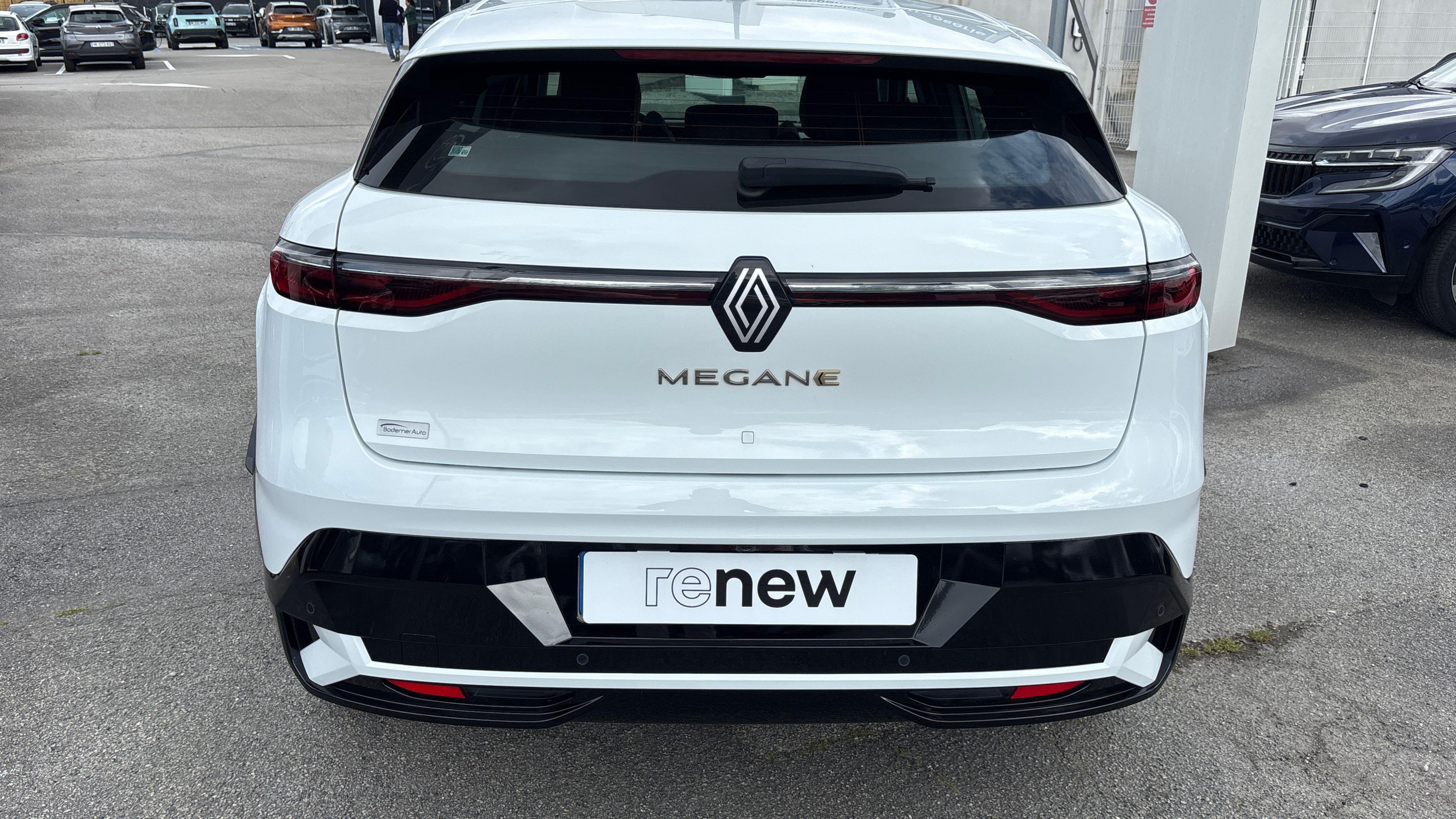 Vente en ligne Renault Megane E-Tech  EV60 220 ch super charge au prix de 22 690 €