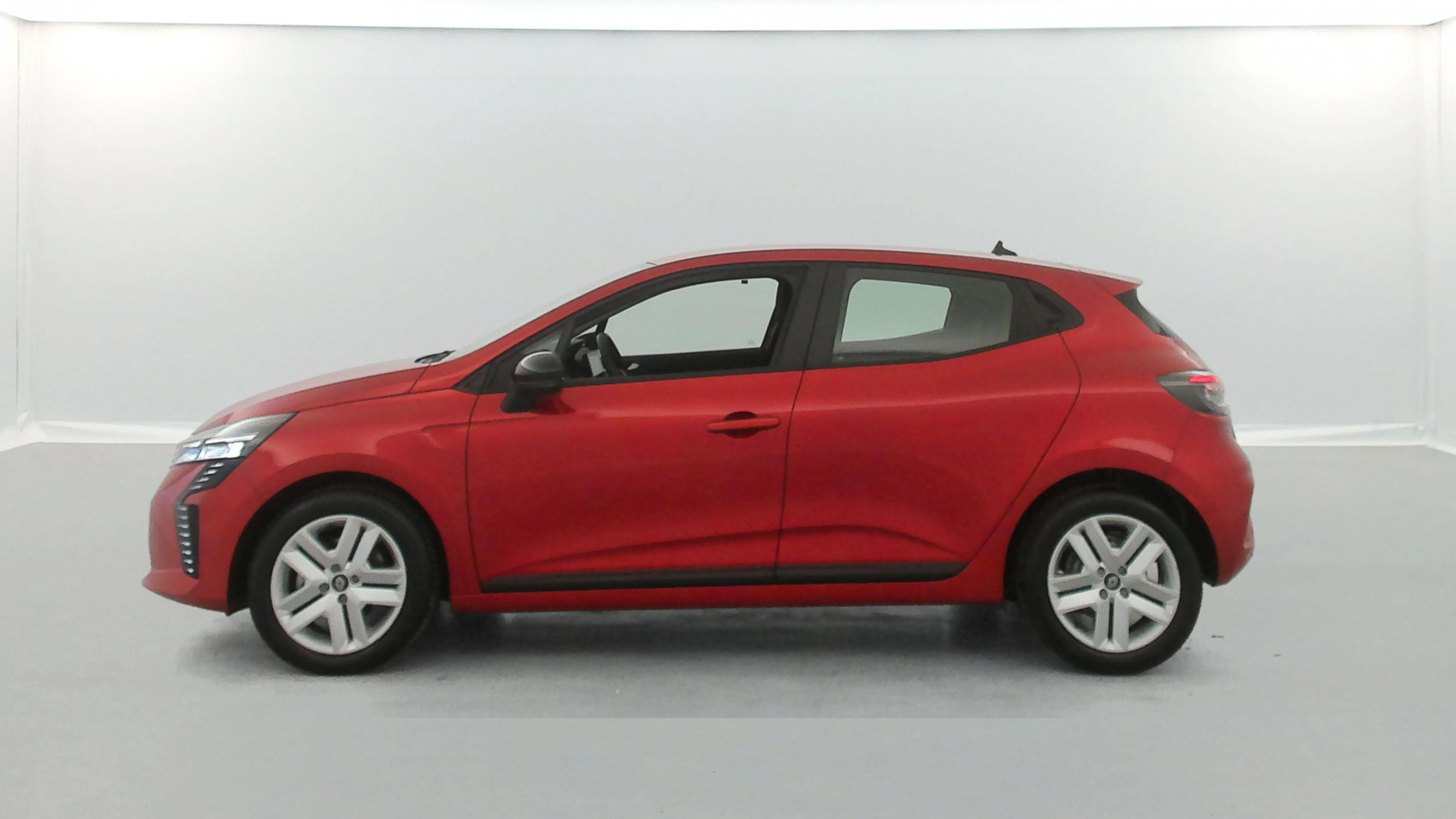 Vente en ligne Renault Clio 5 Clio Blue dCi 100 ch GSR2 au prix de 16 990 €
