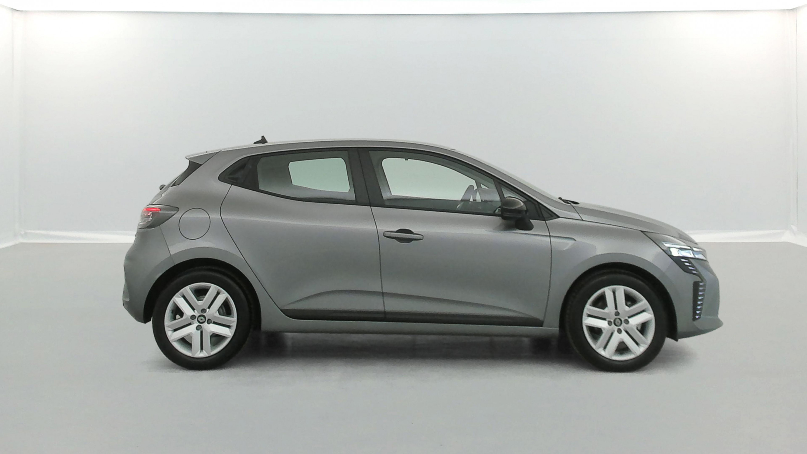 Vente en ligne Renault Clio 5 Clio E-Tech full hybrid 145 ch GSR2 au prix de 18 790 €
