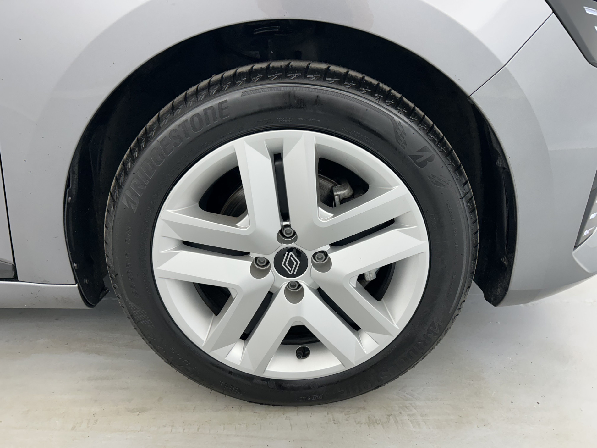 Vente en ligne Renault Clio 5 Clio E-Tech full hybrid 145 ch GSR2 au prix de 18 790 €