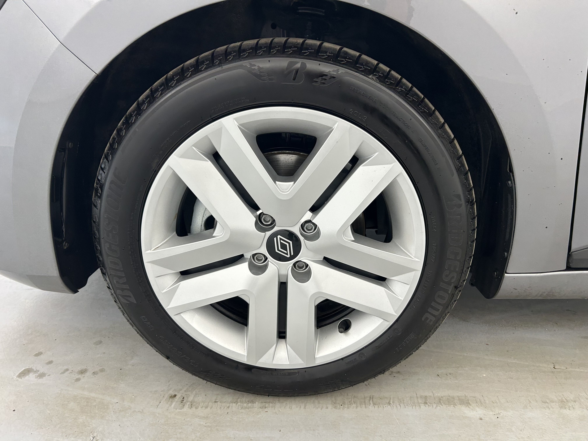 Vente en ligne Renault Clio 5 Clio E-Tech full hybrid 145 ch GSR2 au prix de 18 790 €