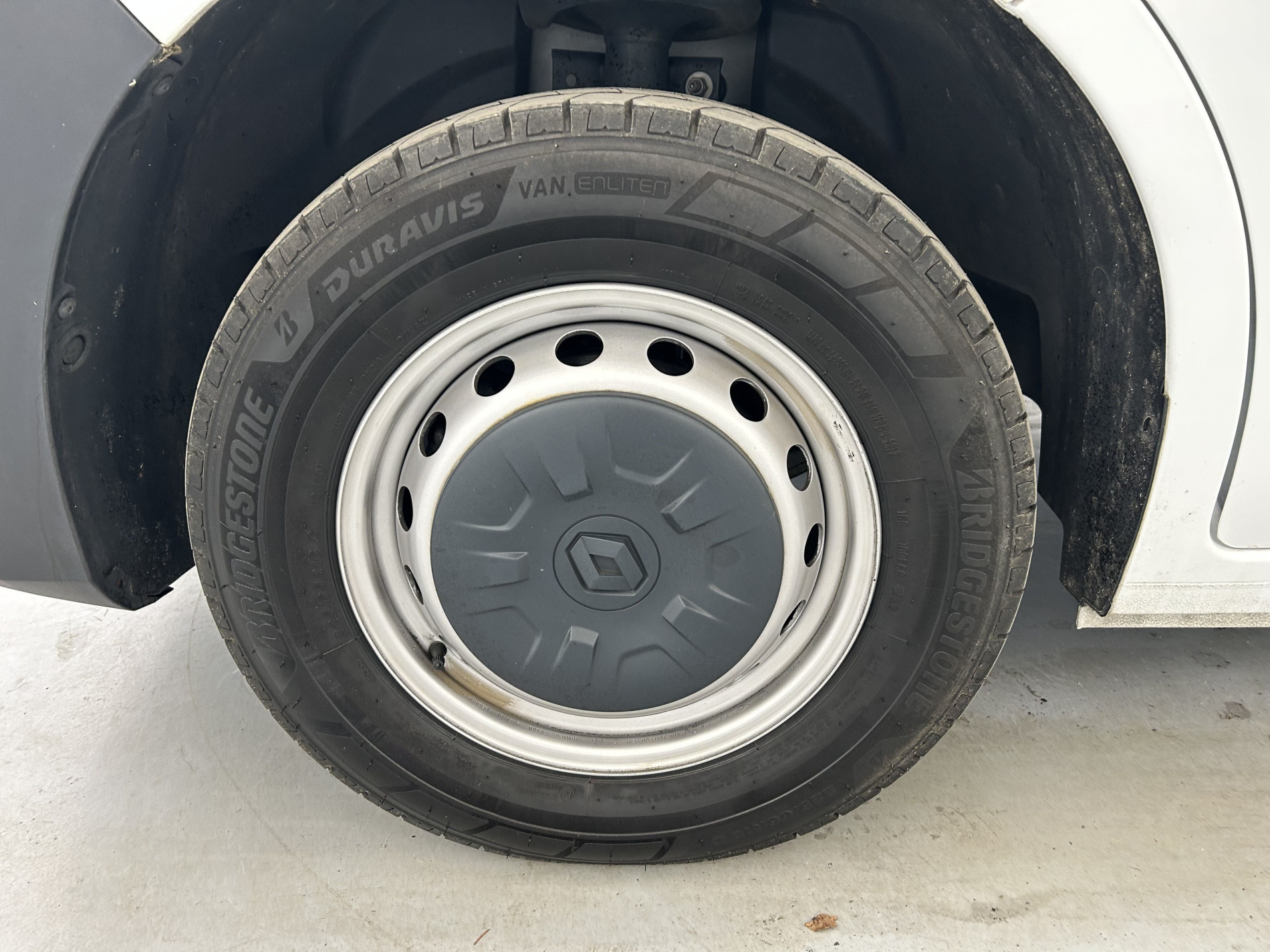 Vente en ligne Renault Master Fourgon MASTER FGN TRAC F3500 L2H2 BLUE DCI 135 au prix de 20 990 €