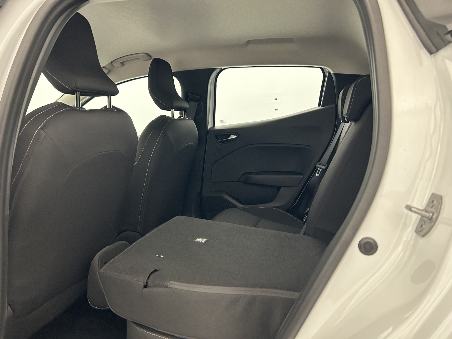 Vente en ligne Renault Clio 5 Clio TCe 90 ch GSR2 au prix de 15 990 €