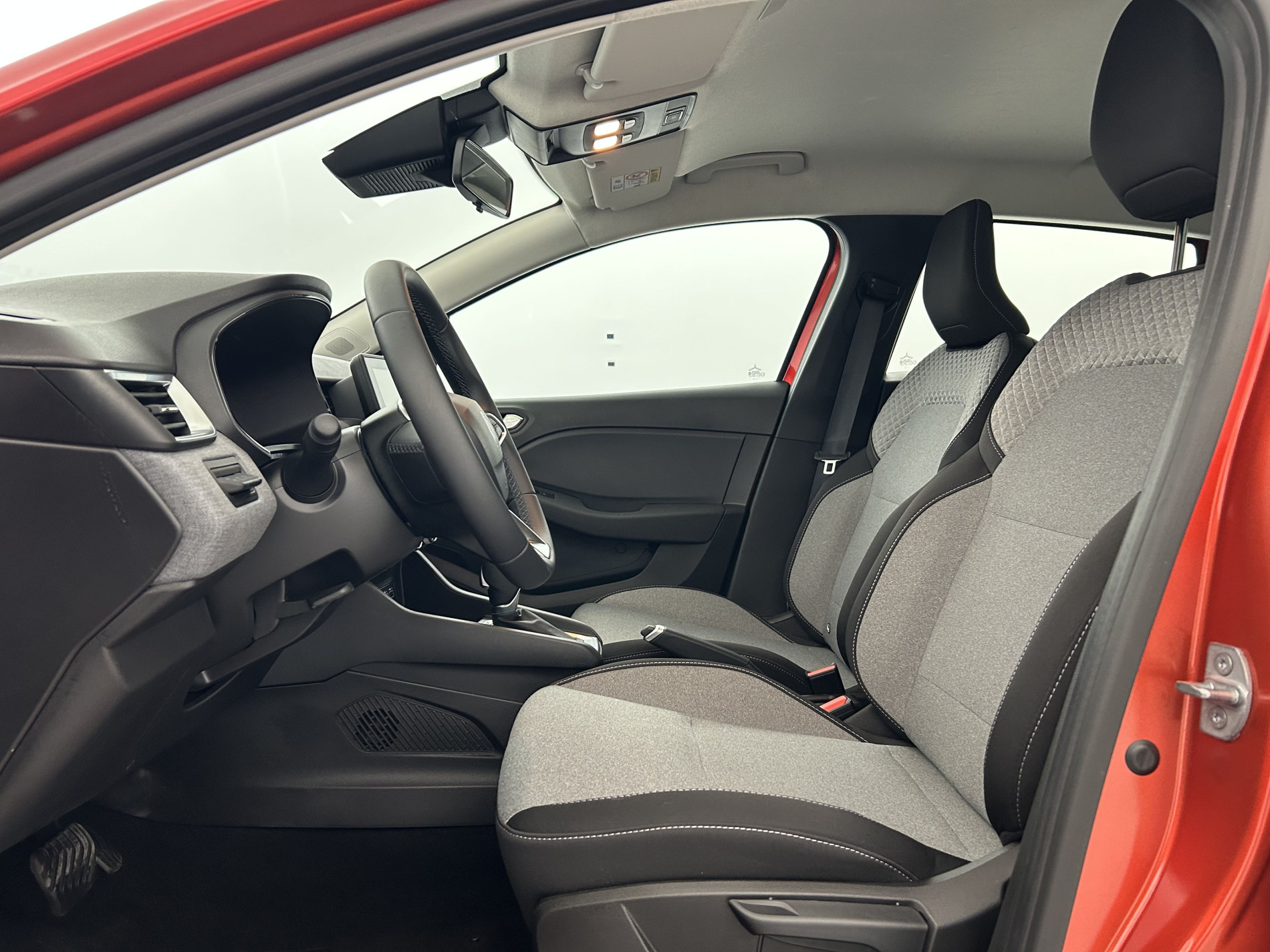 Vente en ligne Renault Clio 5 Clio E-Tech full hybrid 145 ch GSR2 au prix de 18 990 €