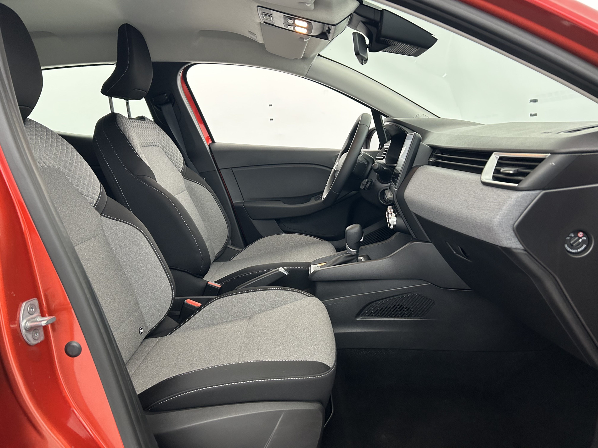 Vente en ligne Renault Clio 5 Clio E-Tech full hybrid 145 ch GSR2 au prix de 18 990 €