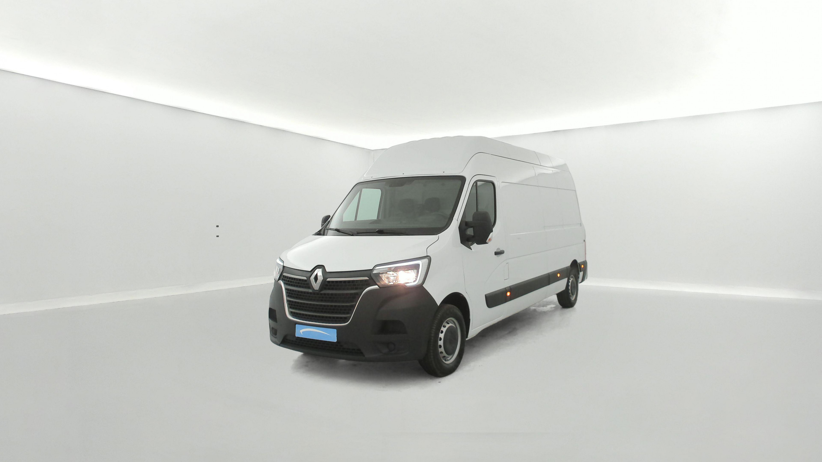 Renault Master Fourgon MASTER FGN TRAC F3500 L3H3 BLUE DCI 135 occasion de 2024 en vente à Vannes