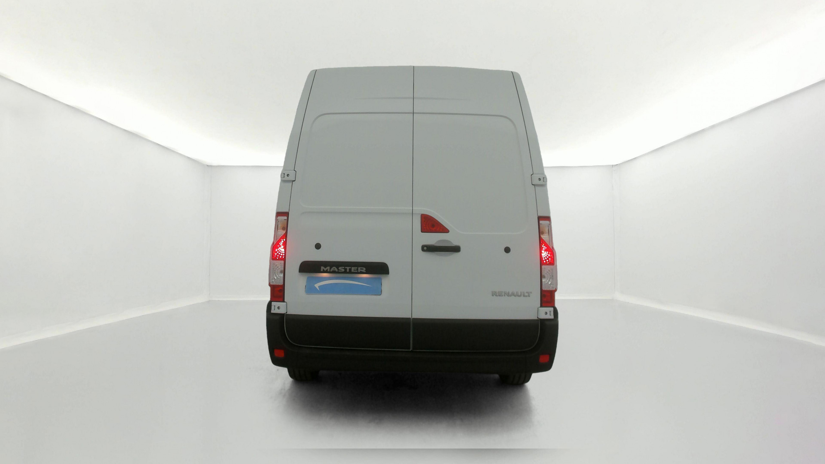 Vente en ligne Renault Master Fourgon MASTER FGN TRAC F3500 L2H2 BLUE DCI 135 au prix de 20 990 €