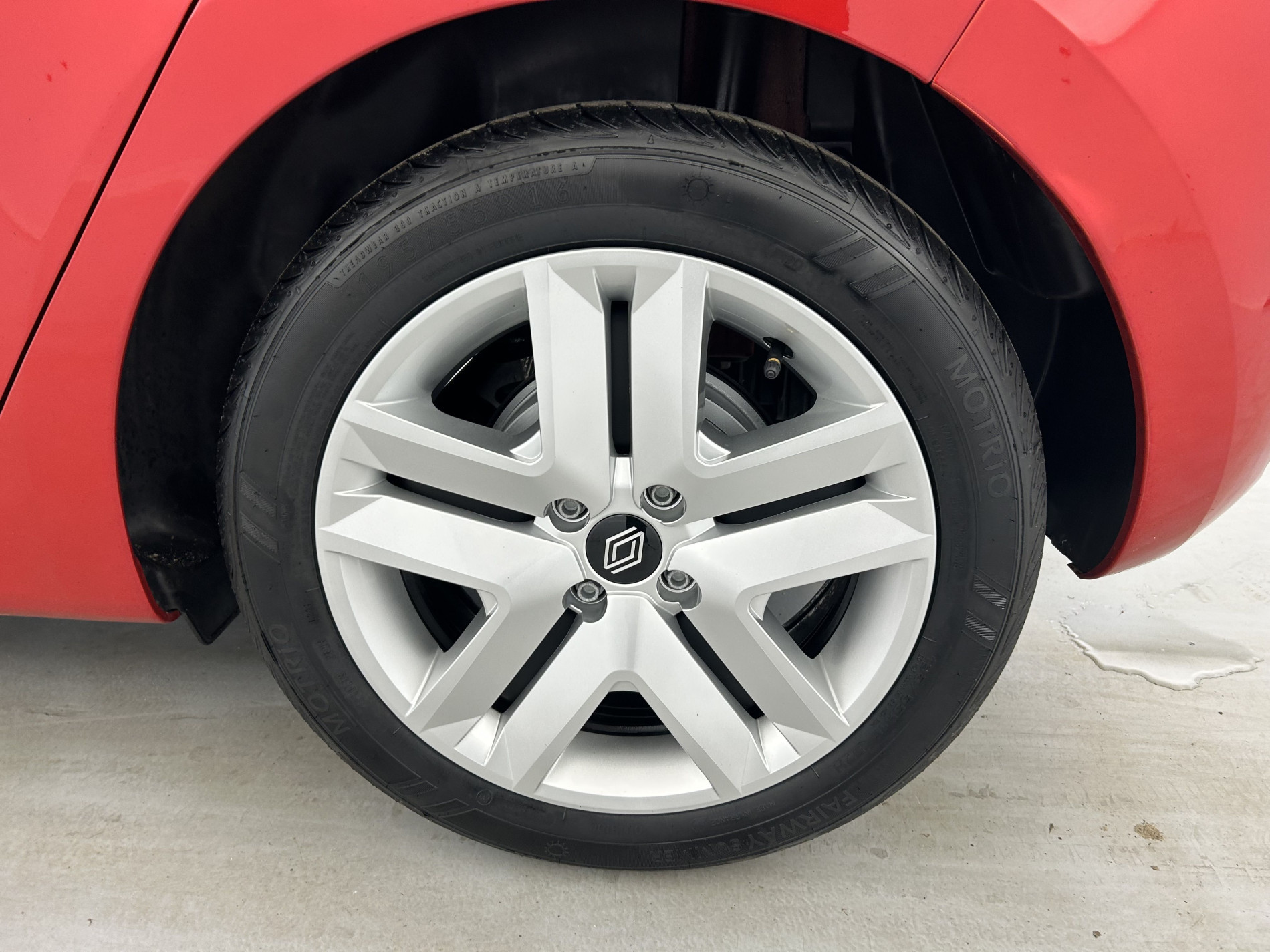 Vente en ligne Renault Clio 5 Clio E-Tech full hybrid 145 ch GSR2 au prix de 18 990 €