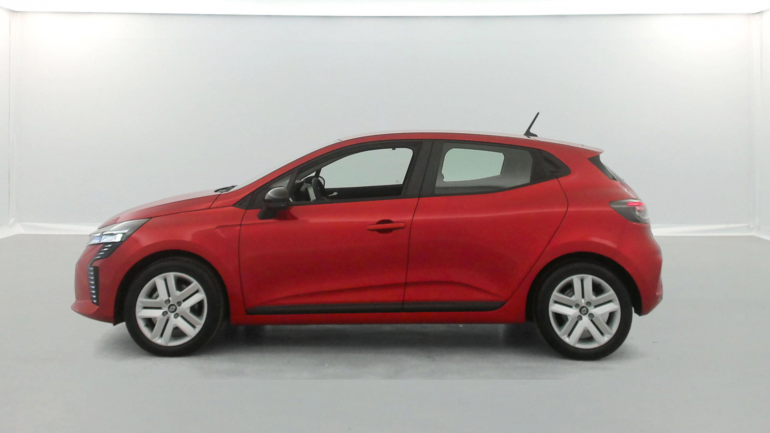 Vente en ligne Renault Clio 5 Clio E-Tech full hybrid 145 ch GSR2 au prix de 18 990 €