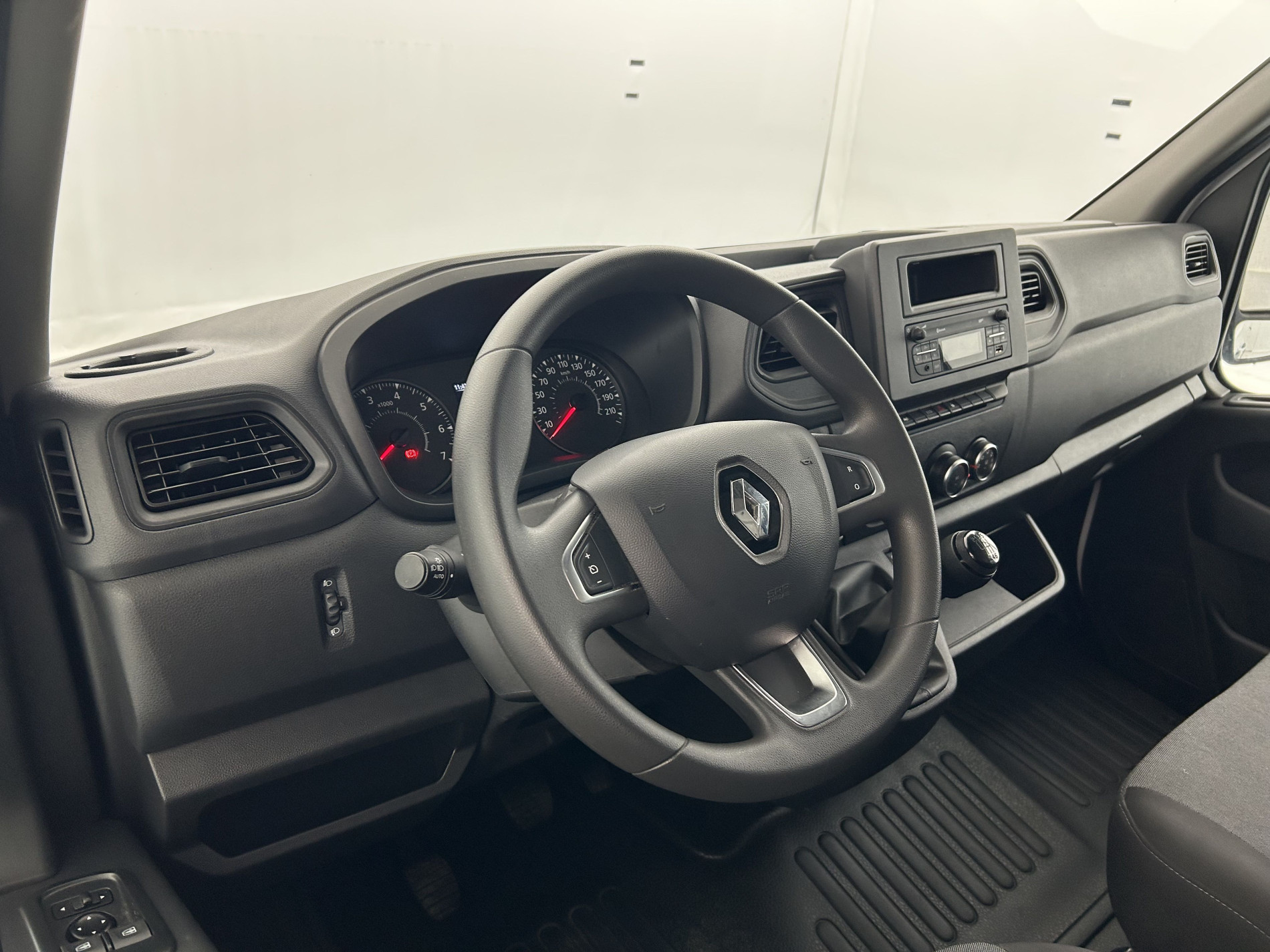 Vente en ligne Renault Master Fourgon MASTER FGN TRAC F3500 L2H2 BLUE DCI 135 au prix de 20 990 €