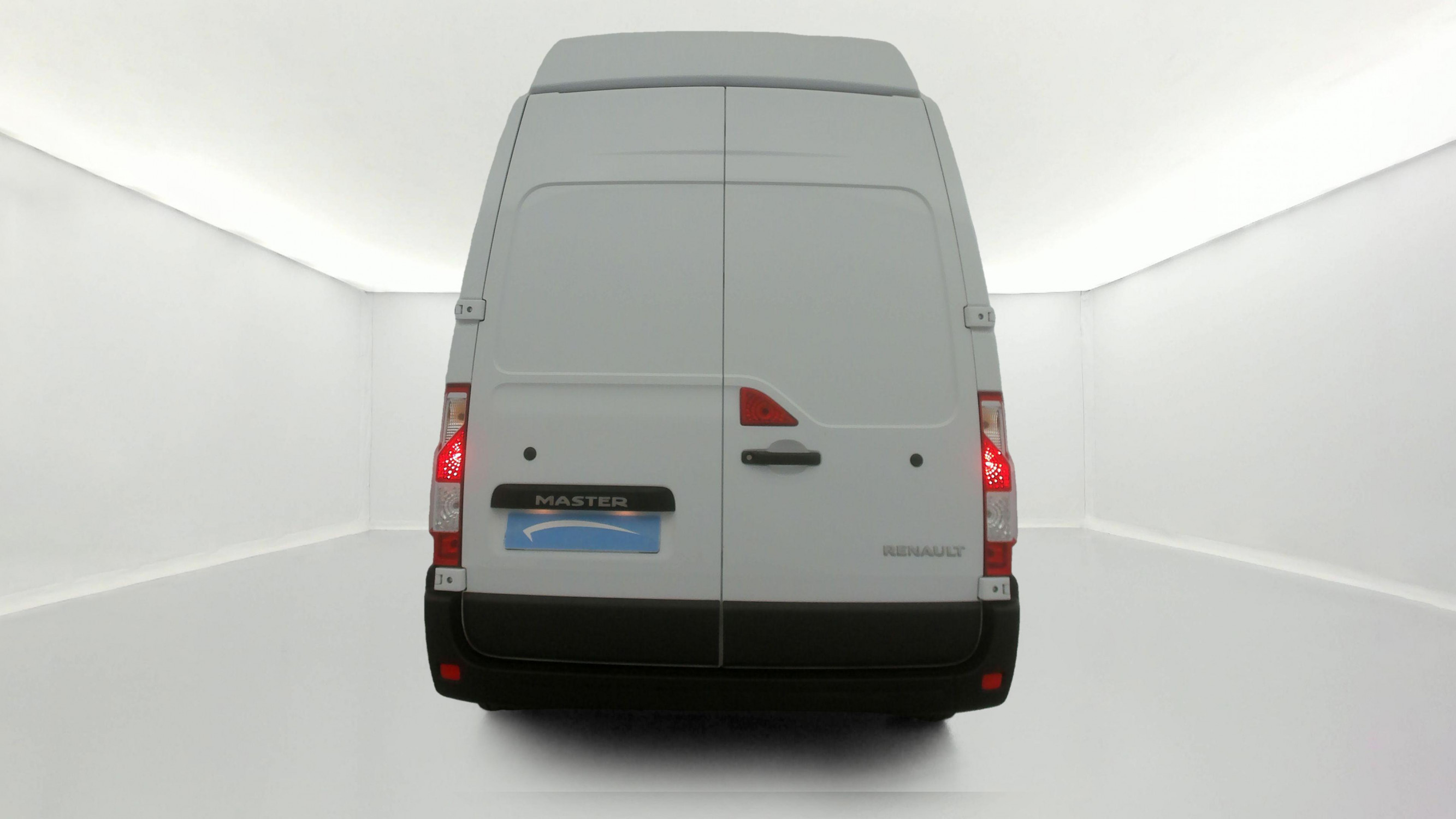 Vente en ligne Renault Master Fourgon MASTER FGN TRAC F3500 L3H3 BLUE DCI 135 au prix de 24 990 €