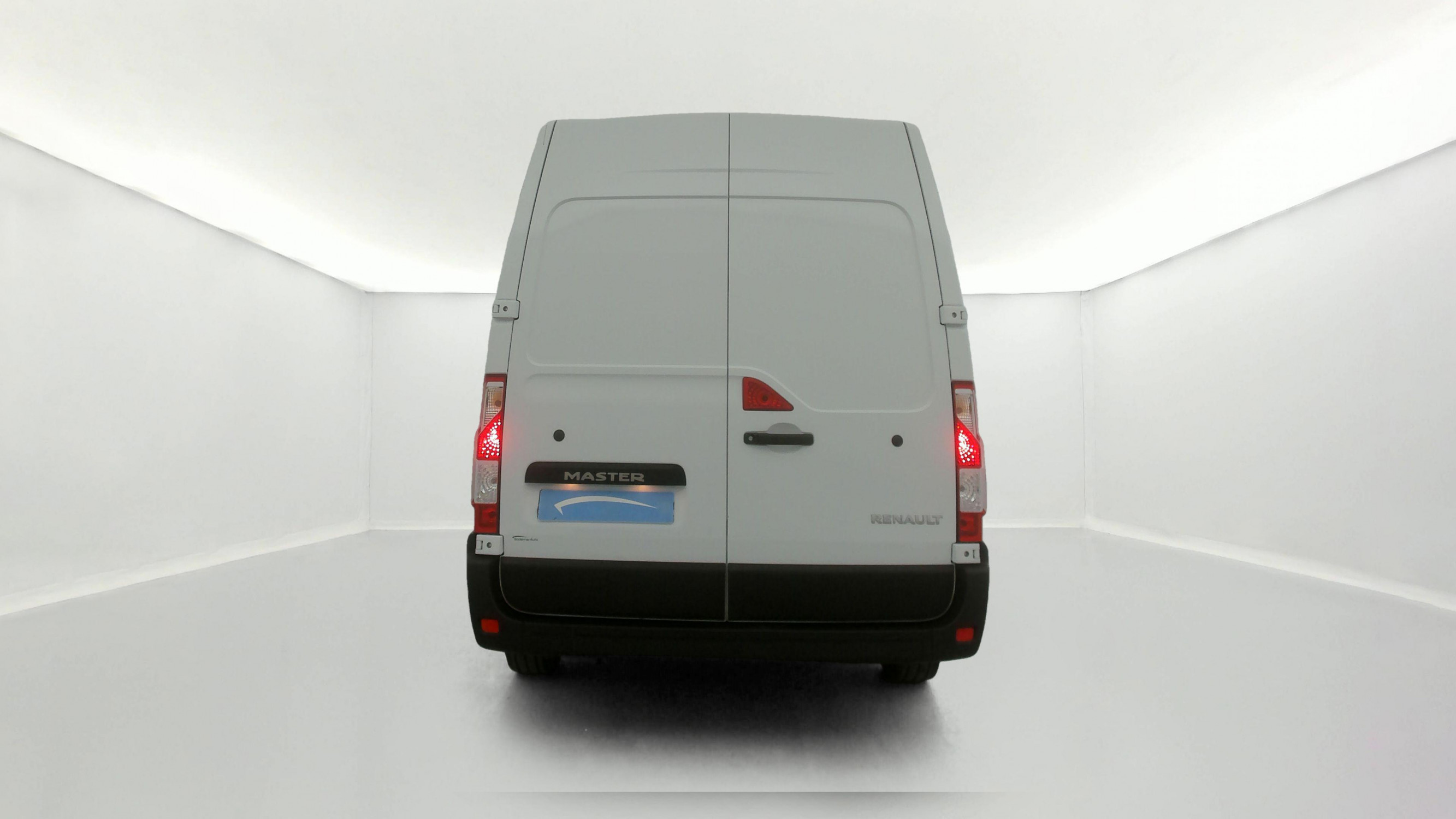 Vente en ligne Renault Master Fourgon MASTER FGN TRAC F3500 L2H2 BLUE DCI 135 au prix de 20 990 €