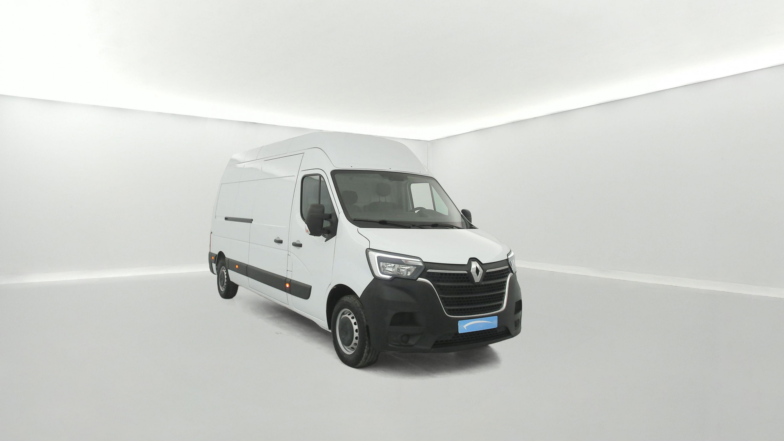 Vente en ligne Renault Master Fourgon MASTER FGN TRAC F3500 L3H3 BLUE DCI 135 au prix de 24 990 €
